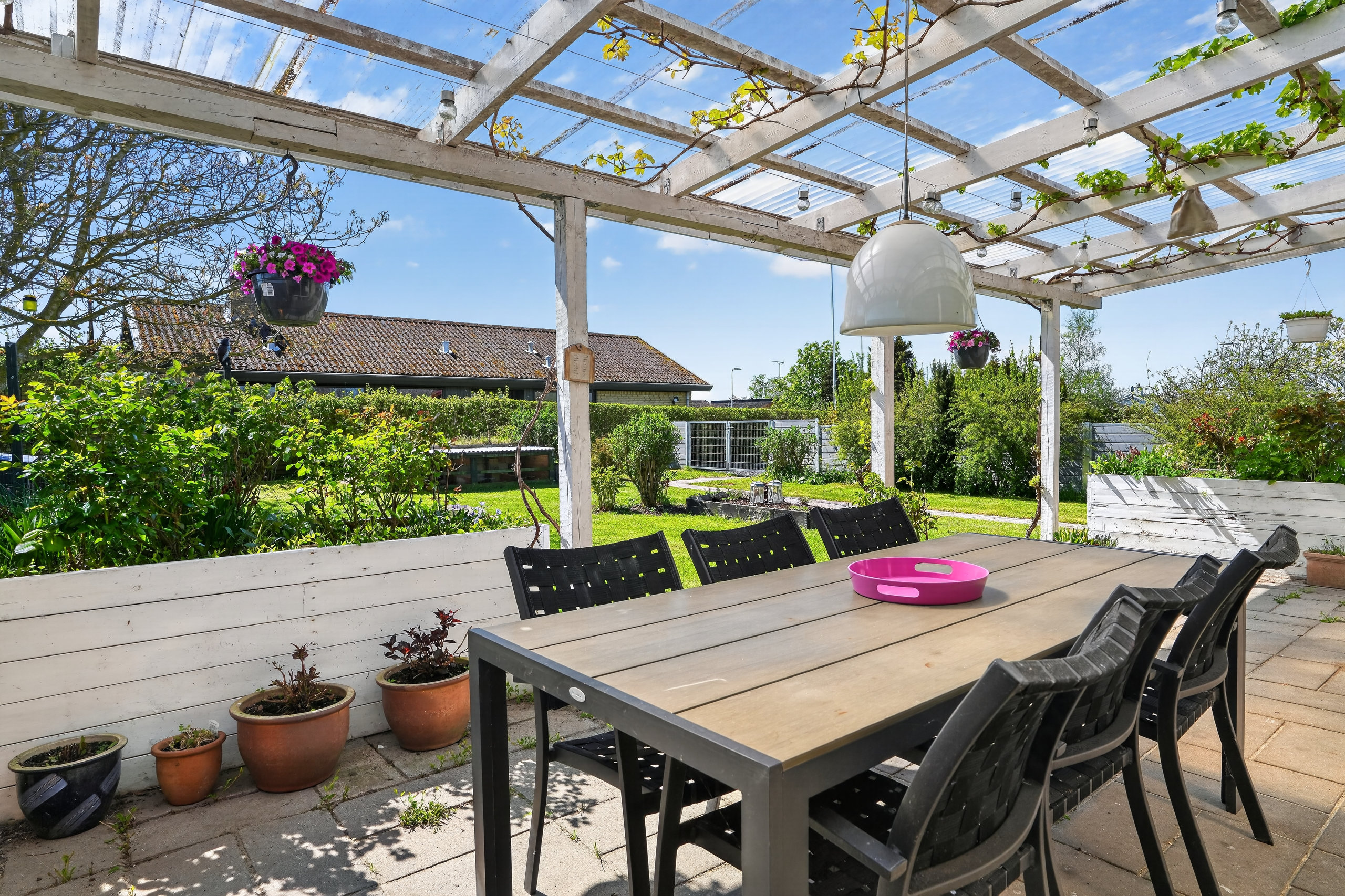 Fremhævet terrasse billede i fuldskærmstilstand. Billede af Egernvej 11, Udby, 4300 Holbæk
