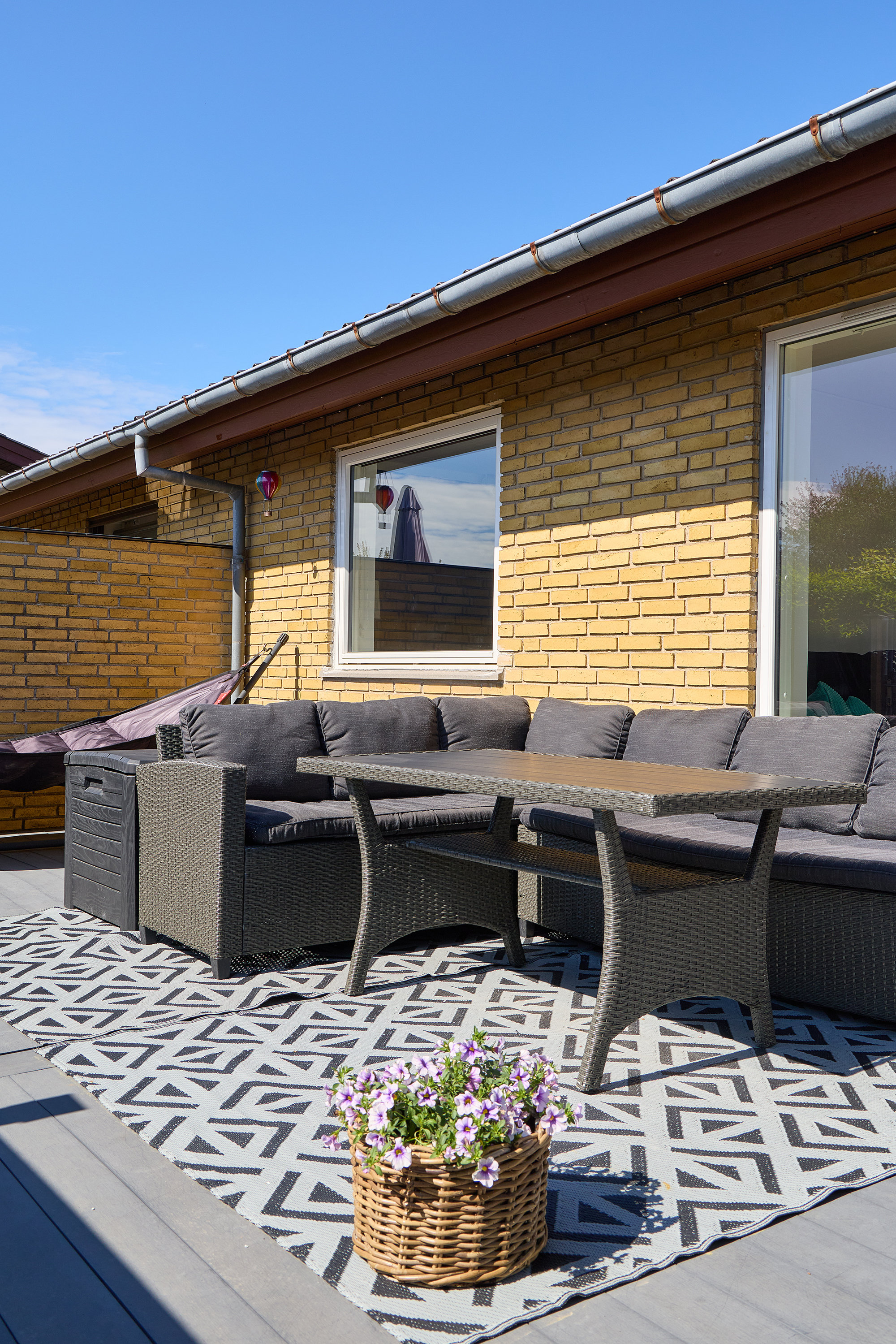 Fremhævet terrasse billede i fuldskærmstilstand. Billede af Parkalle 23, 3600 Frederikssund