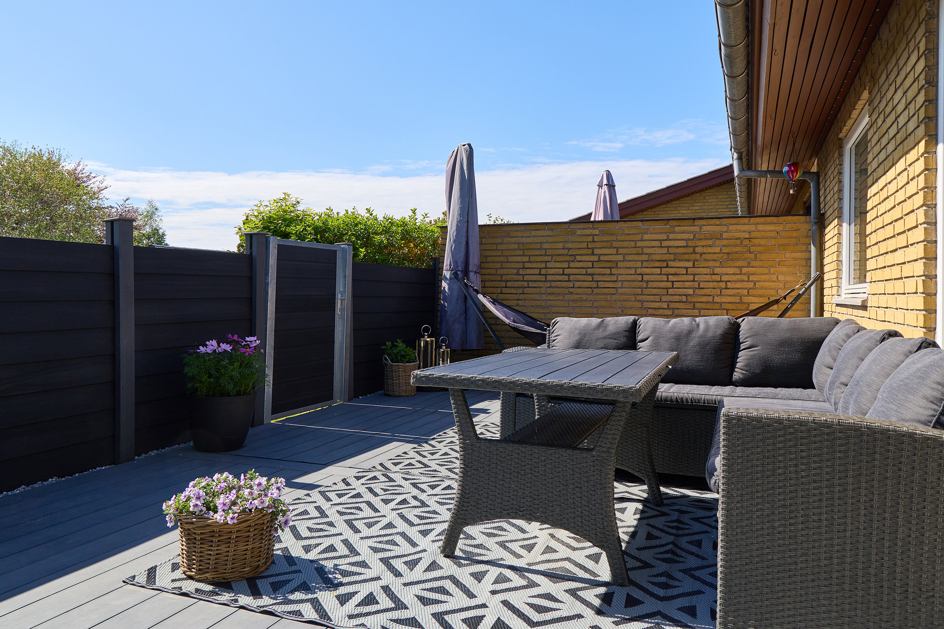 Fremhævet terrasse billede i fuldskærmstilstand. Billede af Parkalle 23, 3600 Frederikssund