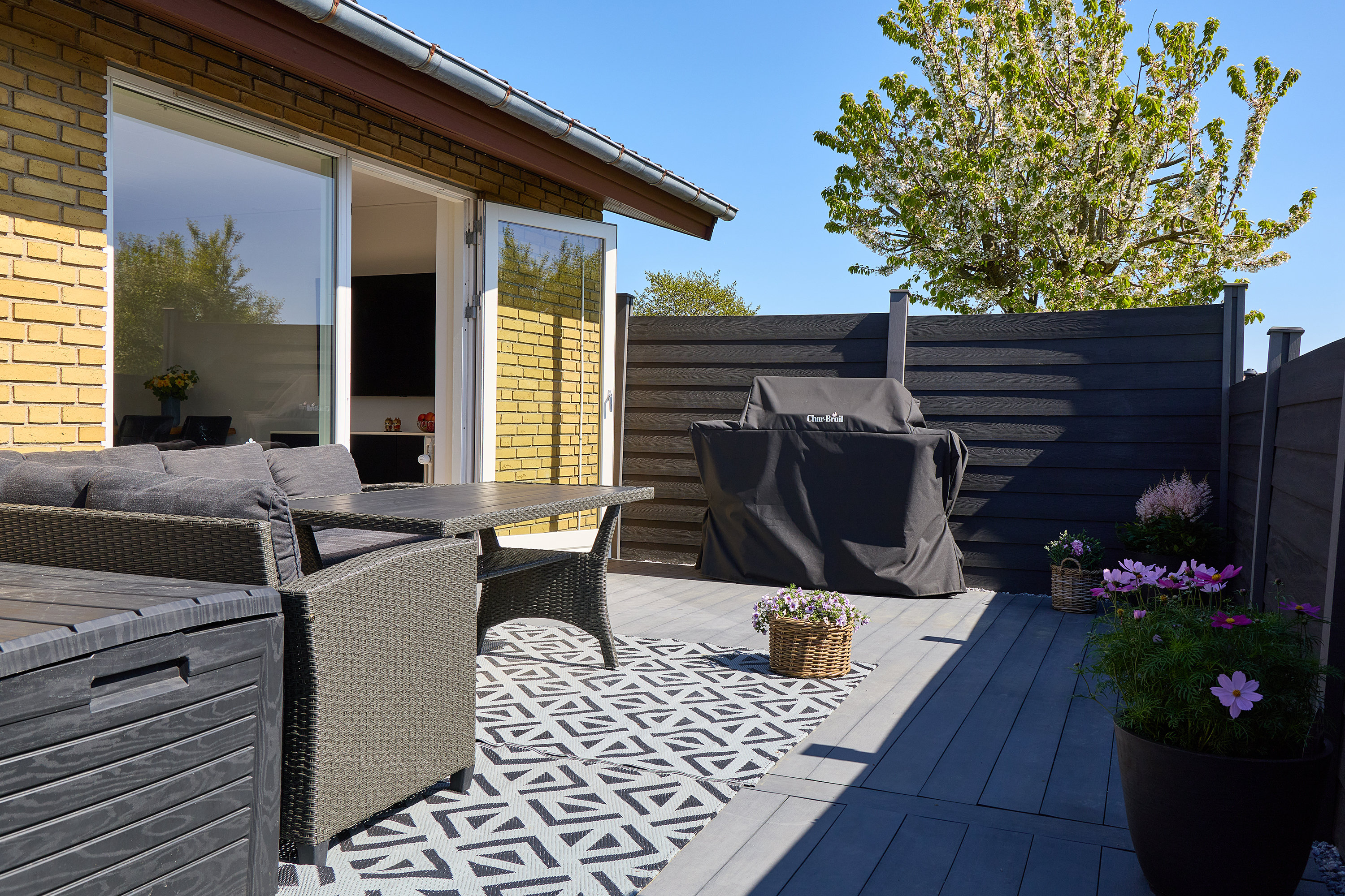 Fremhævet terrasse billede i fuldskærmstilstand. Billede af Parkalle 23, 3600 Frederikssund