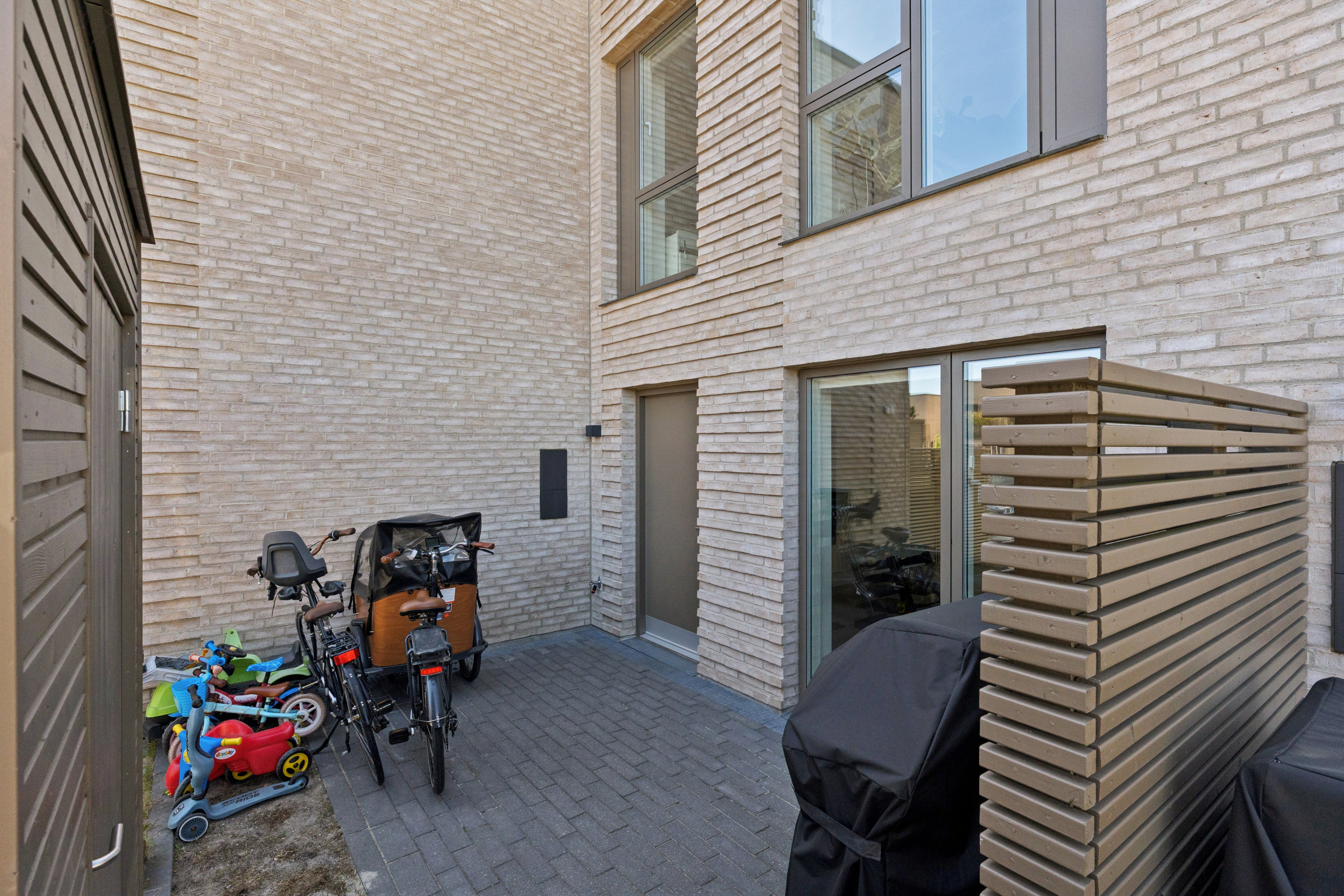 Fremhævet terrasse billede i fuldskærmstilstand. Billede af Gerda Mundts Vej 29, 2800 Kongens Lyngby