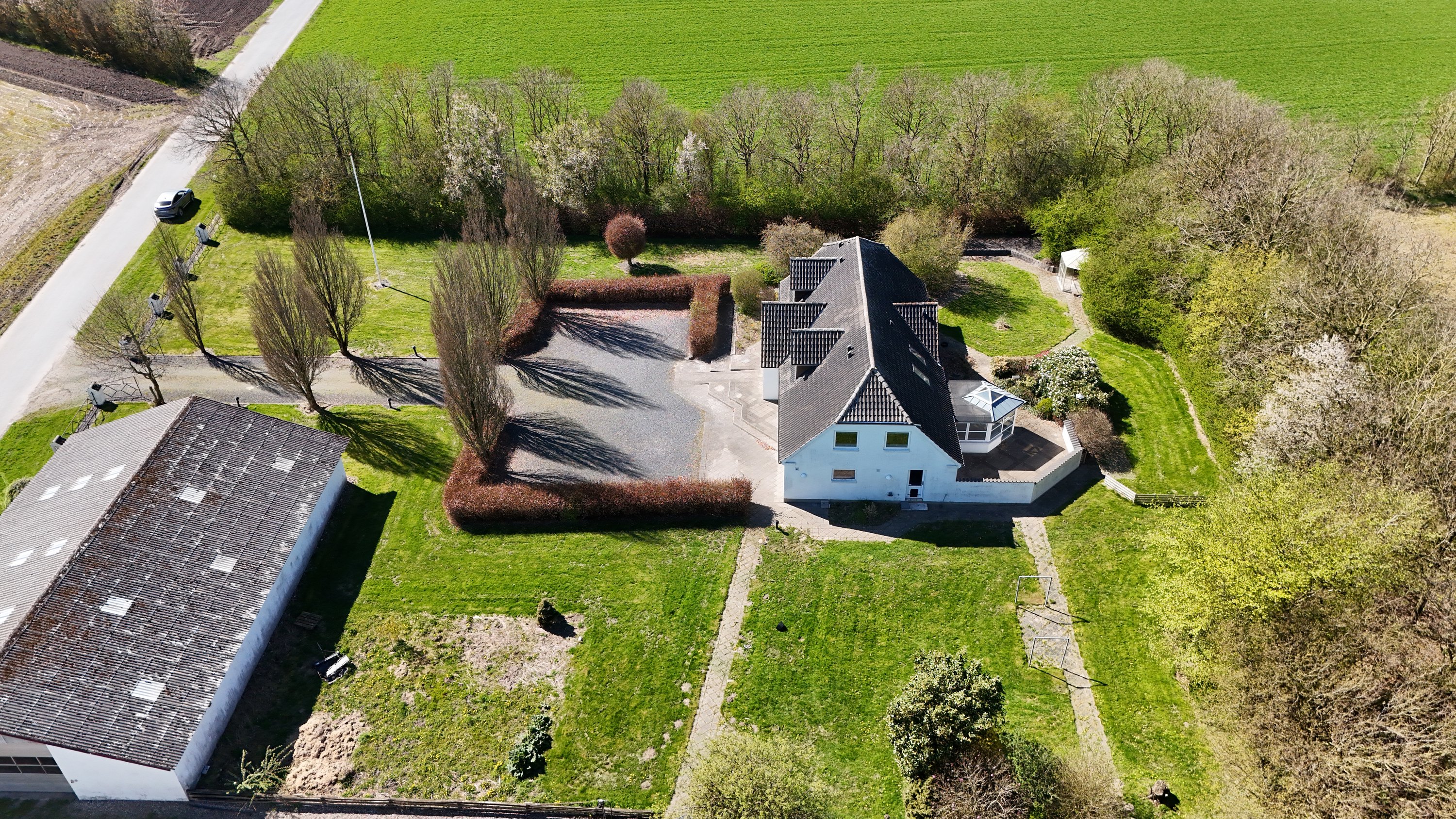 Fremhævet drone billede i fuldskærmstilstand. Billede af Runevej 8, Ll Rørbæk, 9500 Hobro