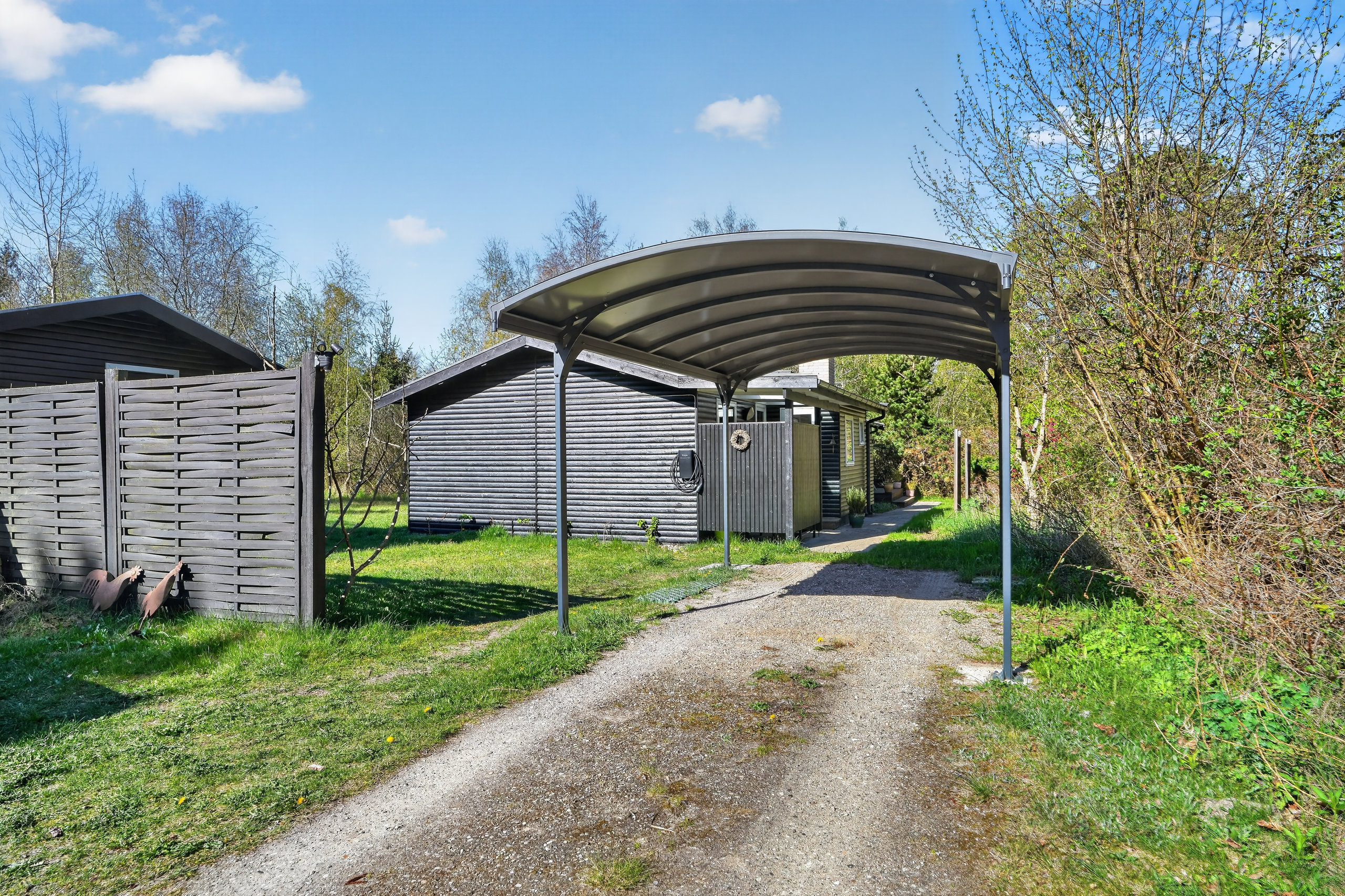 Fremhævet carport billede i fuldskærmstilstand. Billede af Drosselvej 12, 4581 Rørvig