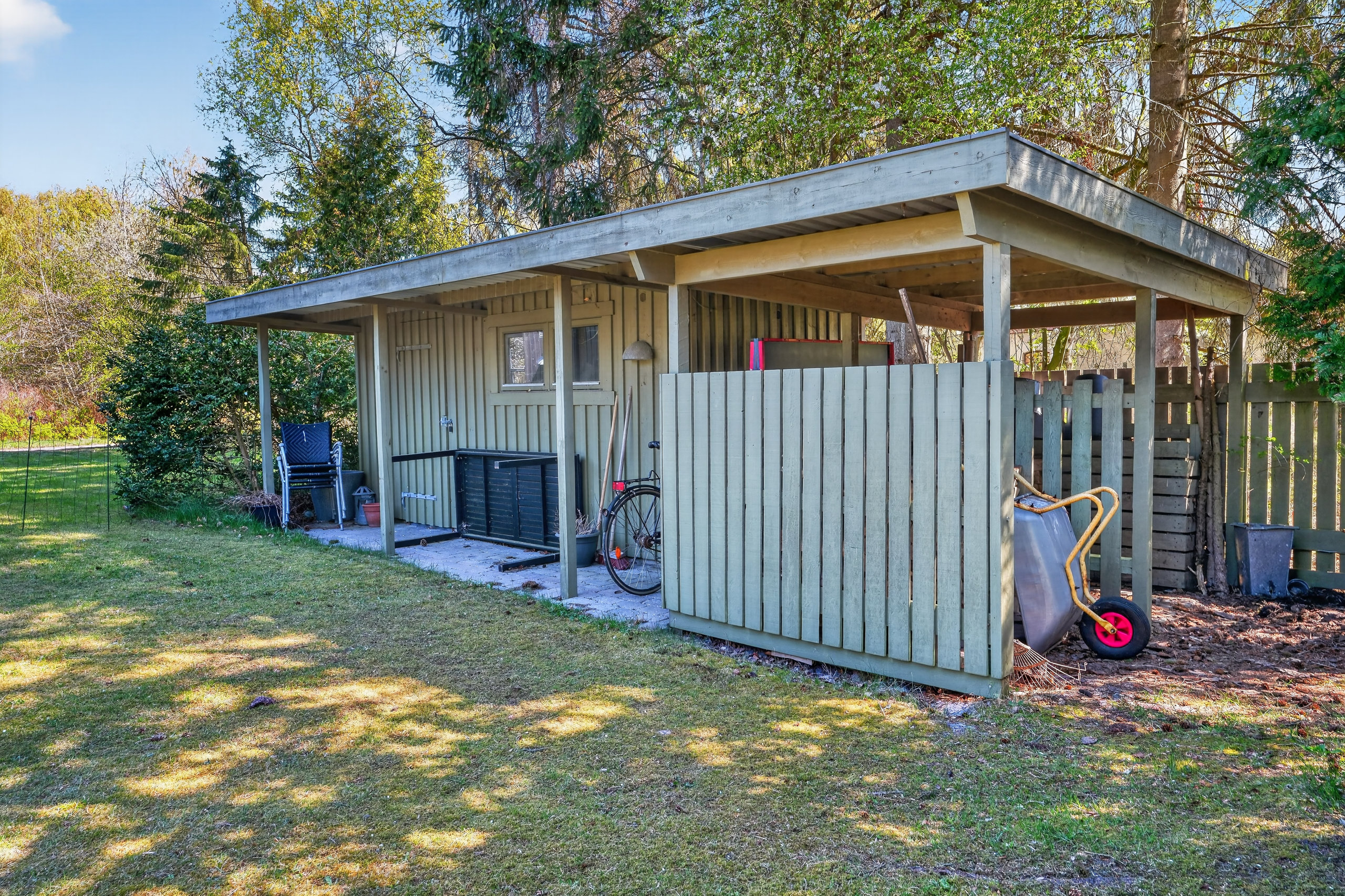 Fremhævet carport billede i fuldskærmstilstand. Billede af Granhækken 21, 4500 Nykøbing Sj