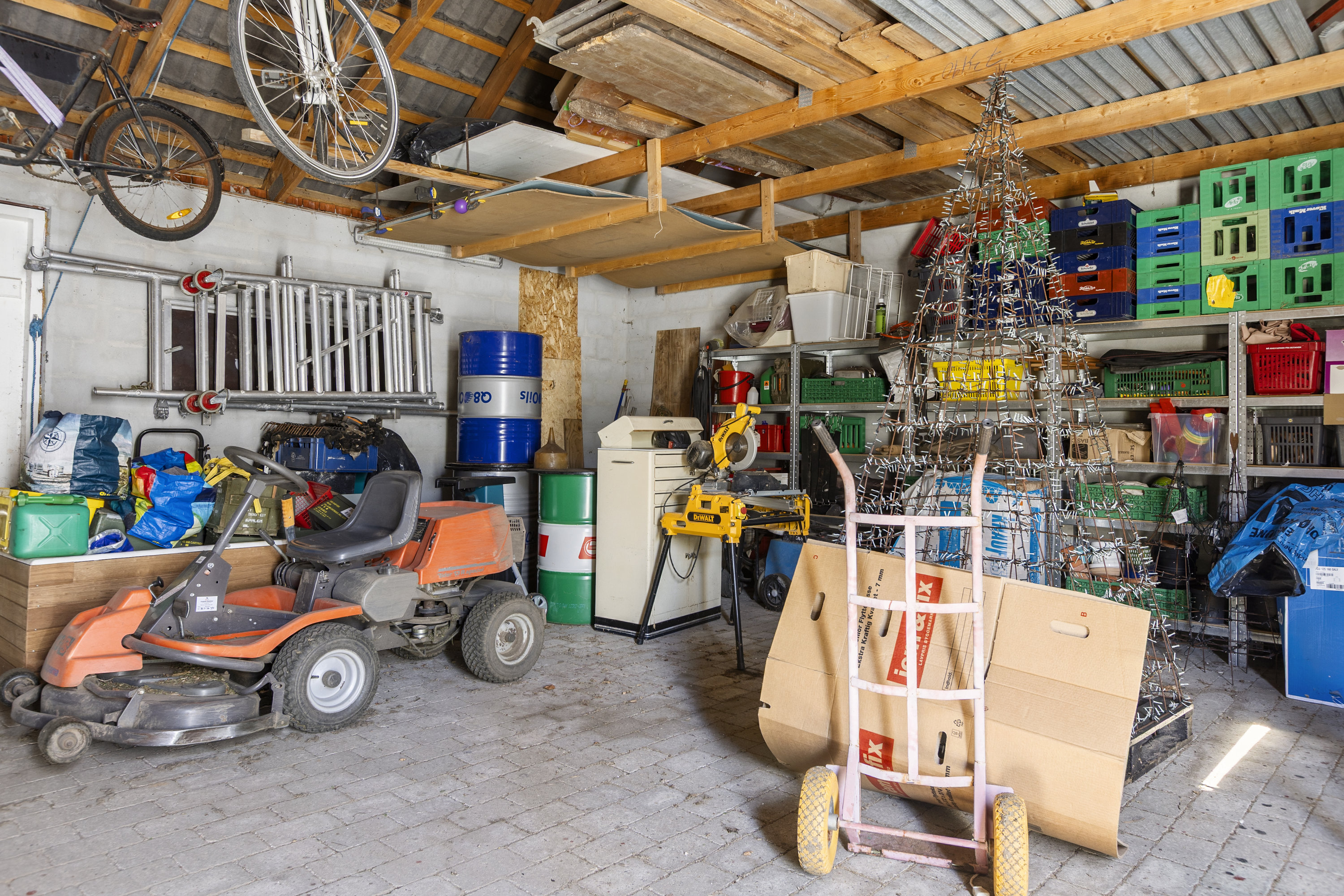 Fremhævet garage billede i fuldskærmstilstand. Billede af Merløsevej 17, 4296 Nyrup