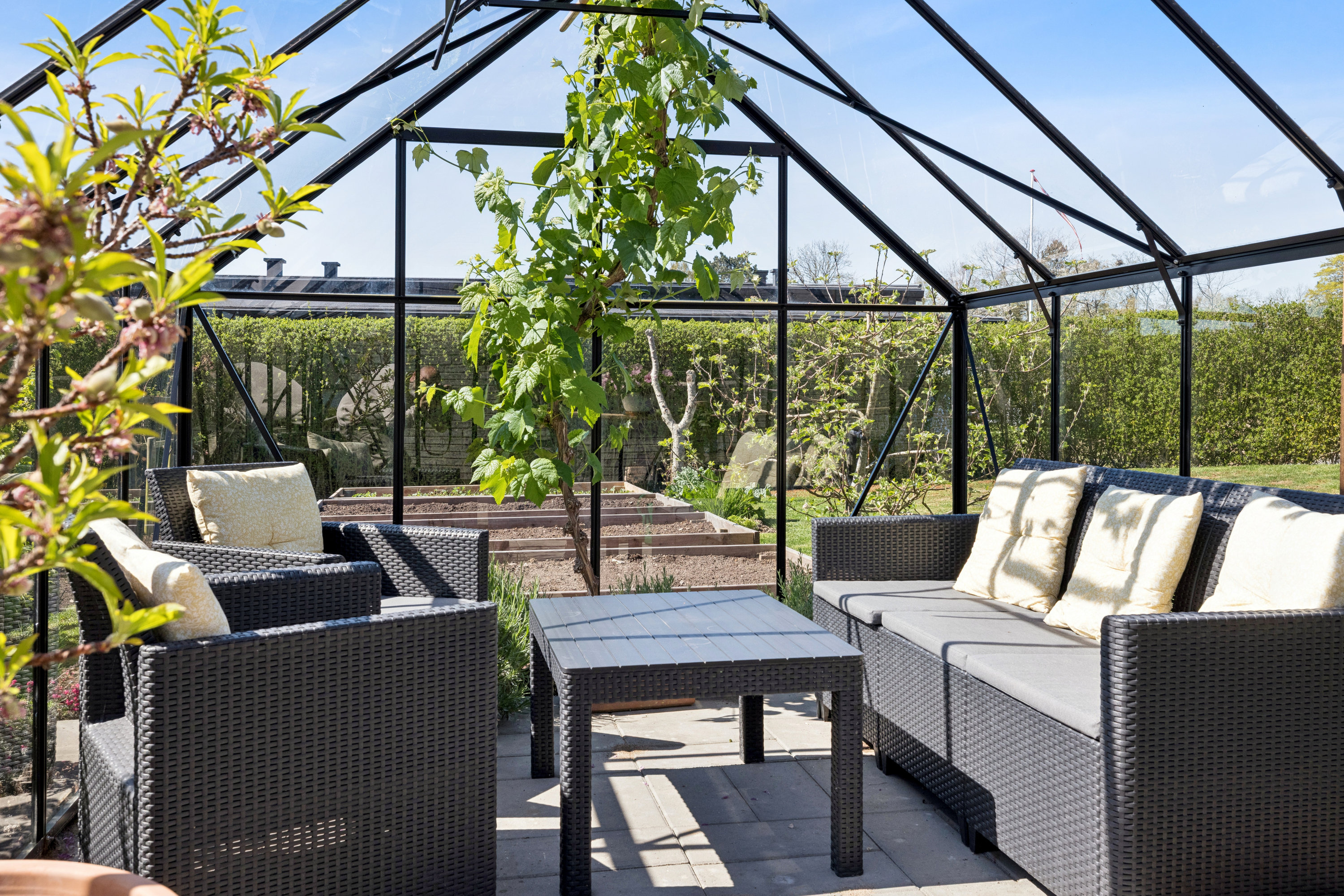 Fremhævet terrasse billede i fuldskærmstilstand. Billede af Fruenseje 6, 8541 Skødstrup