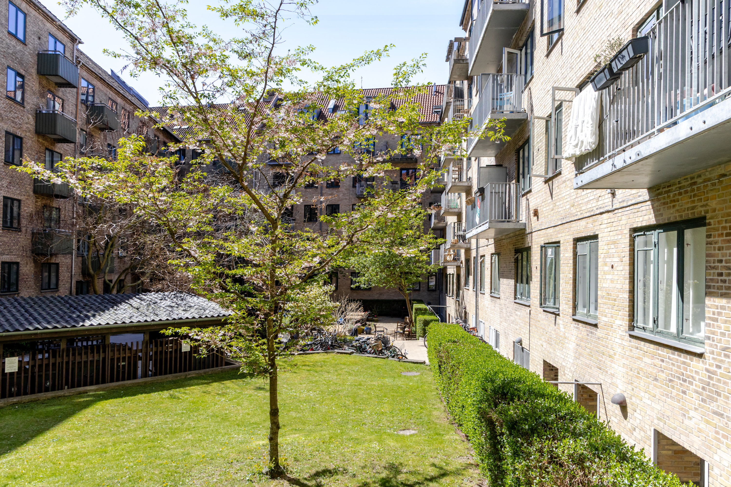 Fremhævet andet billede i fuldskærmstilstand. Billede af Fogedmarken 2, st.., 2200 København N