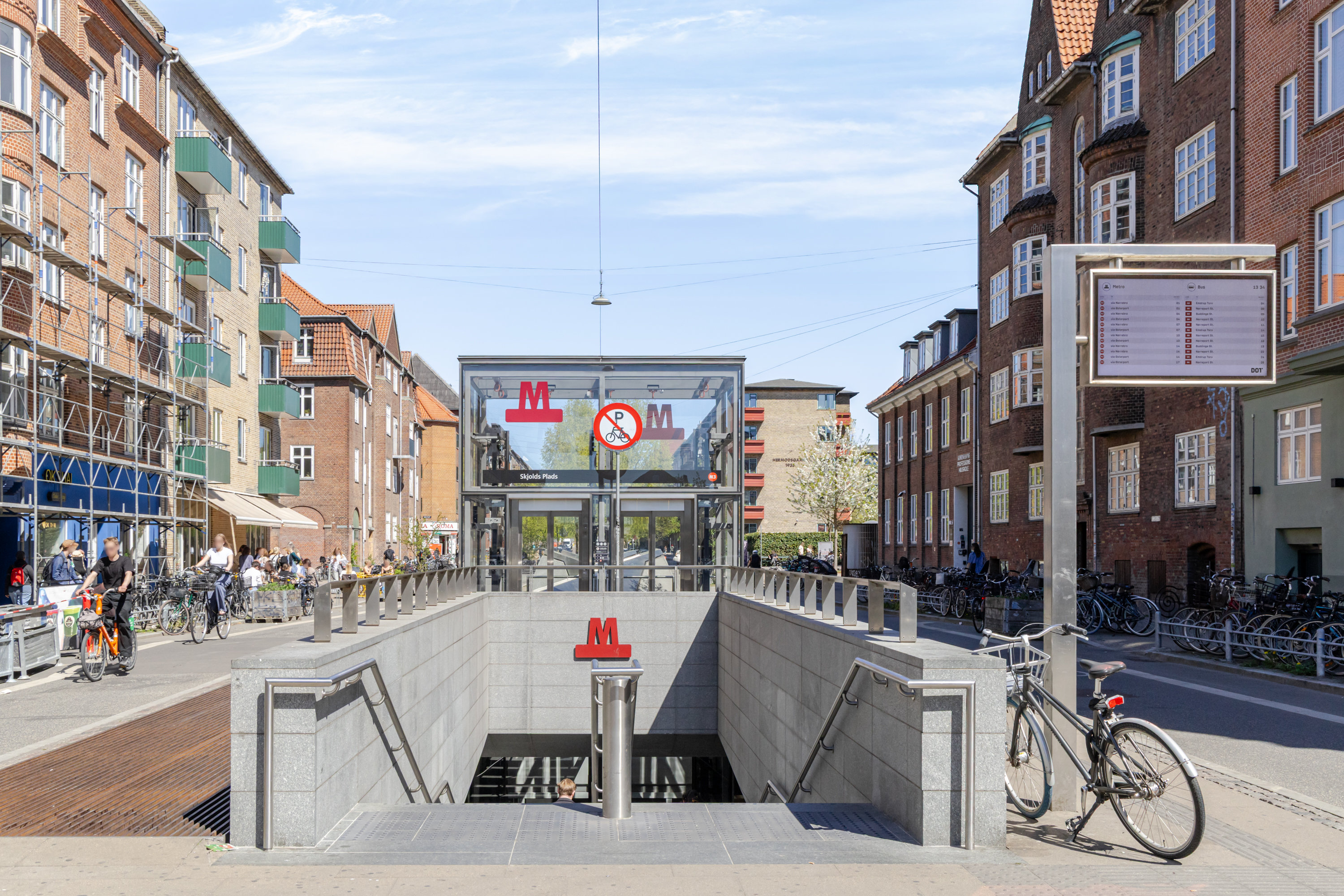 Fremhævet andet billede i fuldskærmstilstand. Billede af Fogedmarken 2, st.., 2200 København N