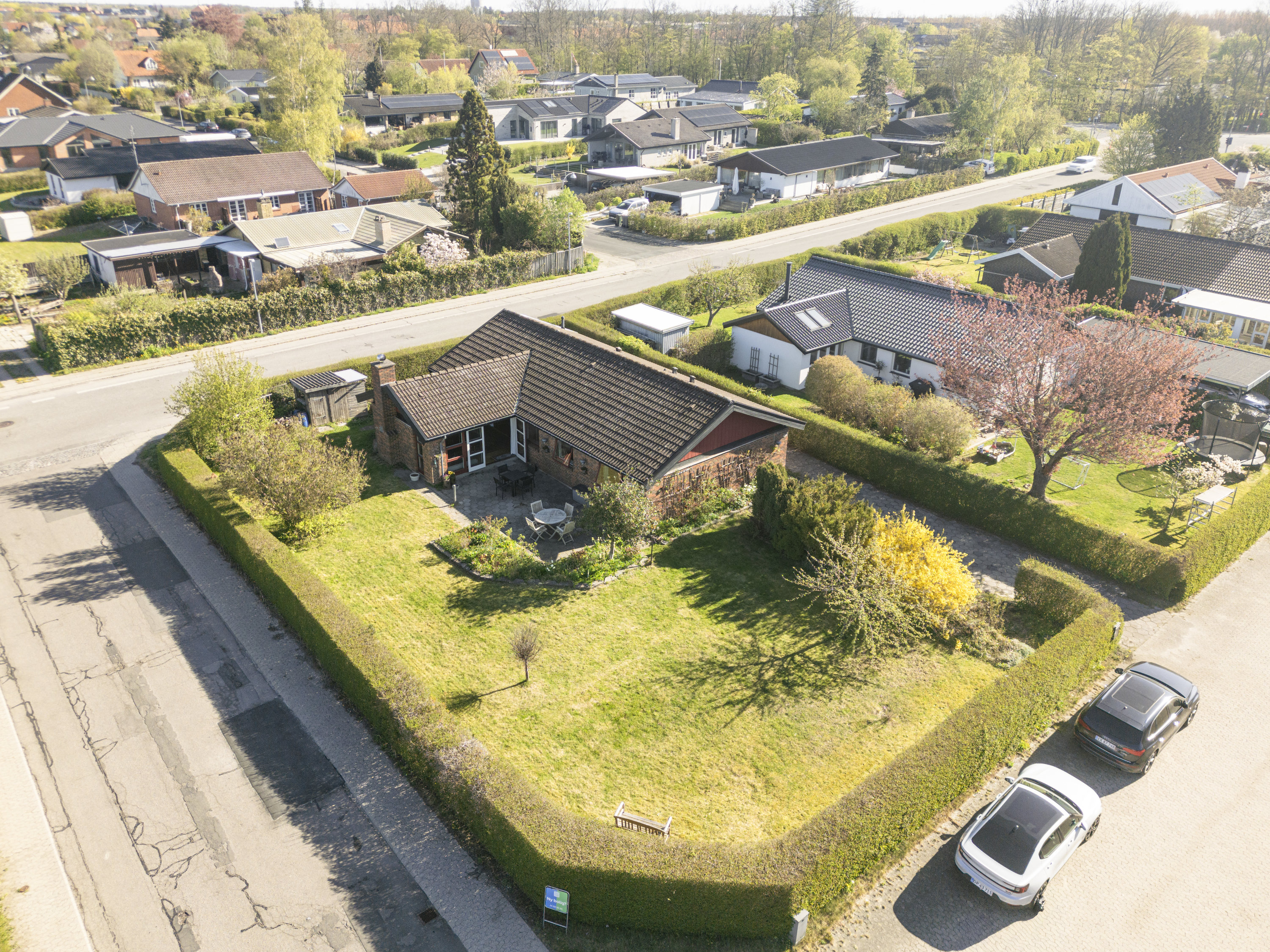 Fremhævet luftfoto billede i fuldskærmstilstand. Billede af Bueparken 196, 2750 Ballerup