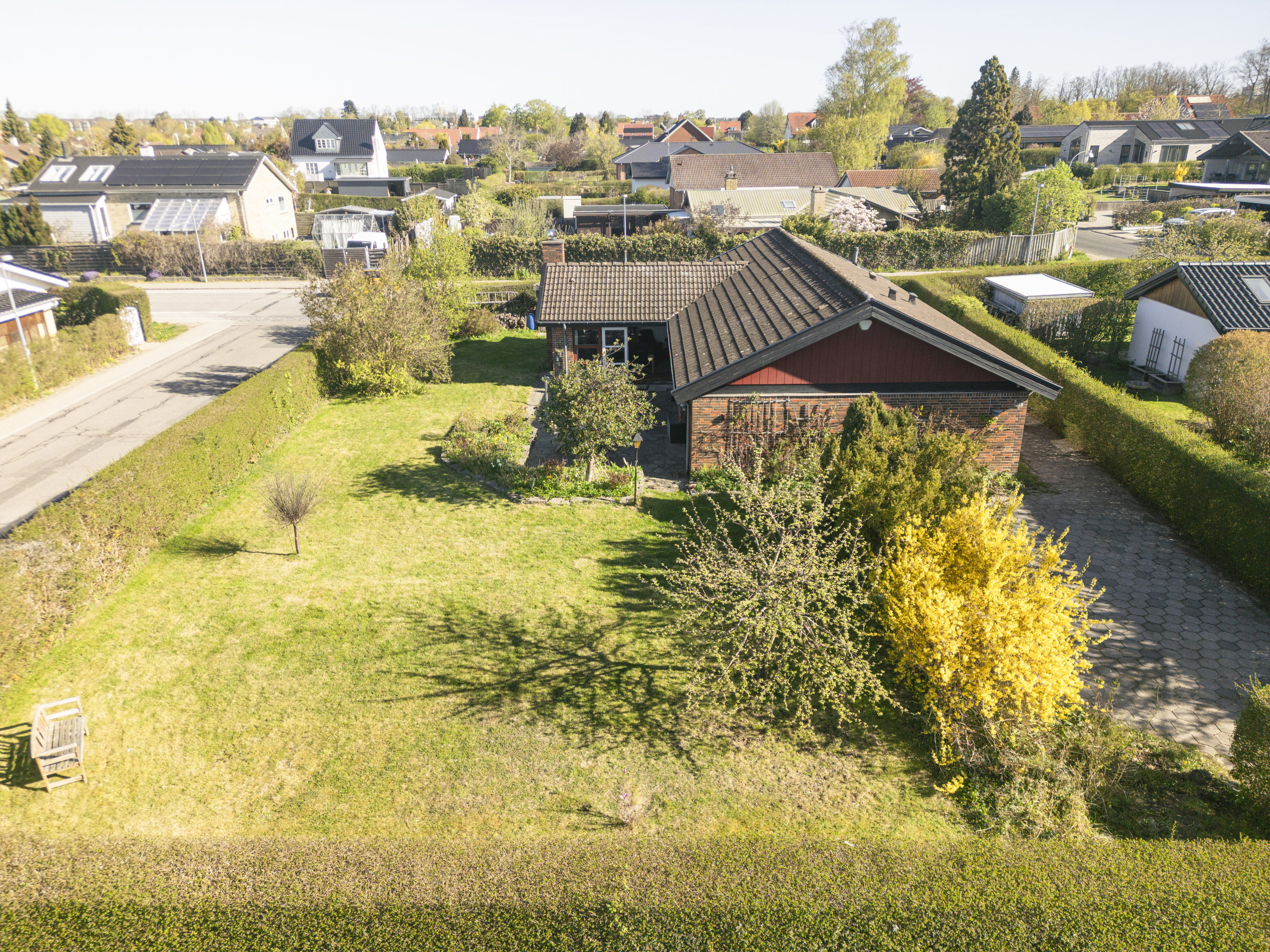 Fremhævet facade billede i fuldskærmstilstand. Billede af Bueparken 196, 2750 Ballerup