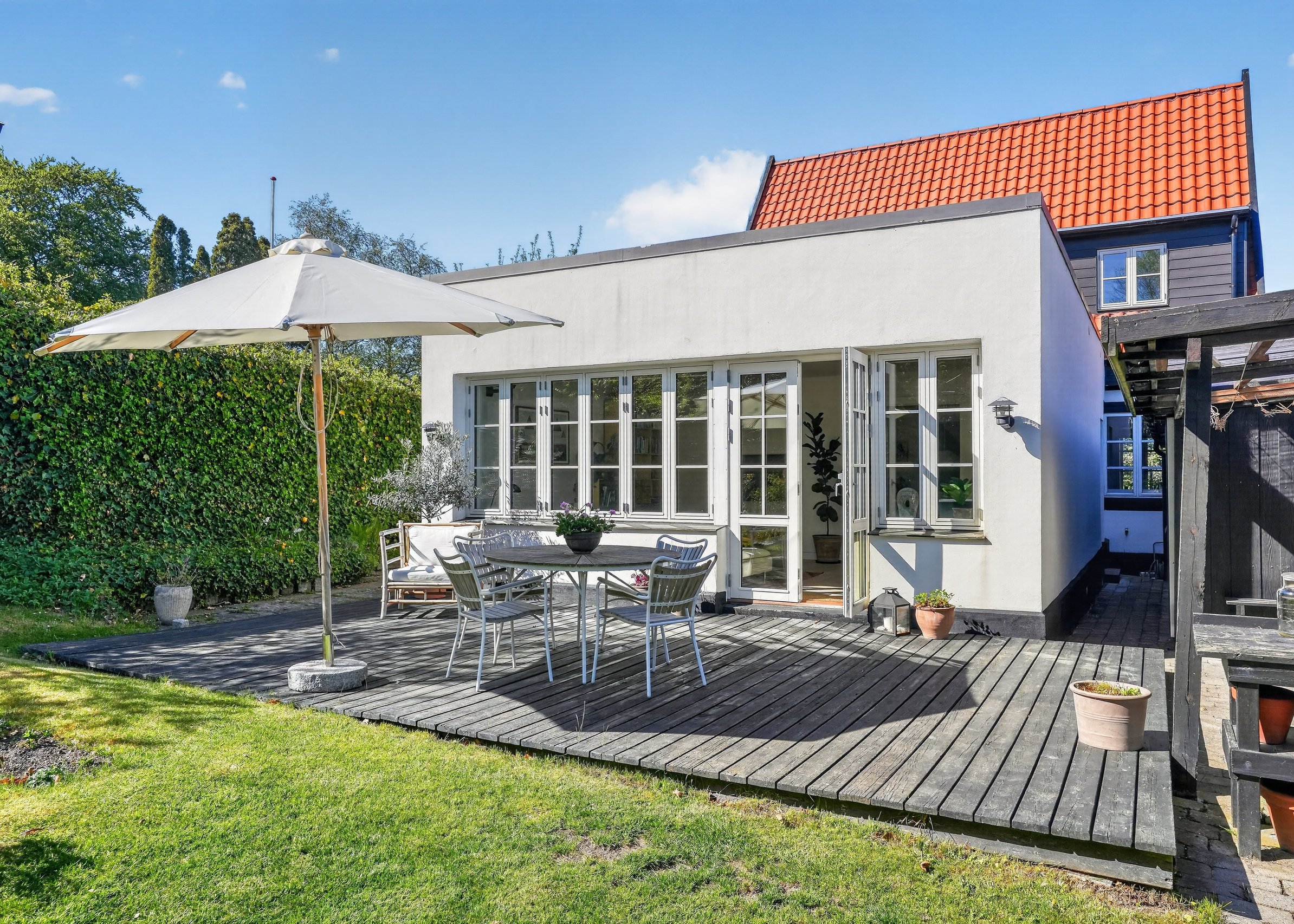 Fremhævet terrasse billede i fuldskærmstilstand. Billede af Tolstojs Alle 32, 2860 Søborg