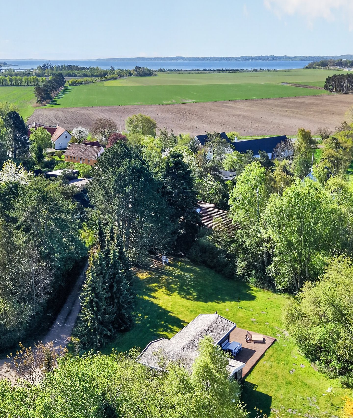 Fremhævet luftfoto billede i fuldskærmstilstand. Billede af Skovbovej 3, 4500 Nykøbing Sj