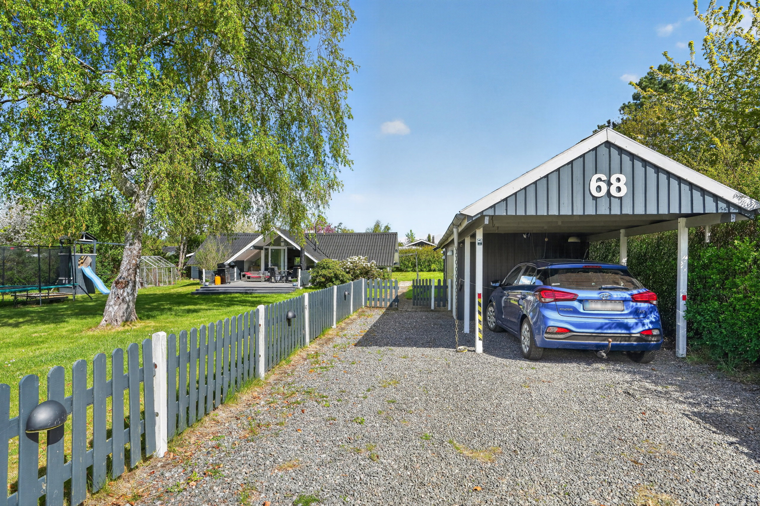 Fremhævet carport billede i fuldskærmstilstand. Billede af Engbjerget 68, Kisserup, 4300 Holbæk