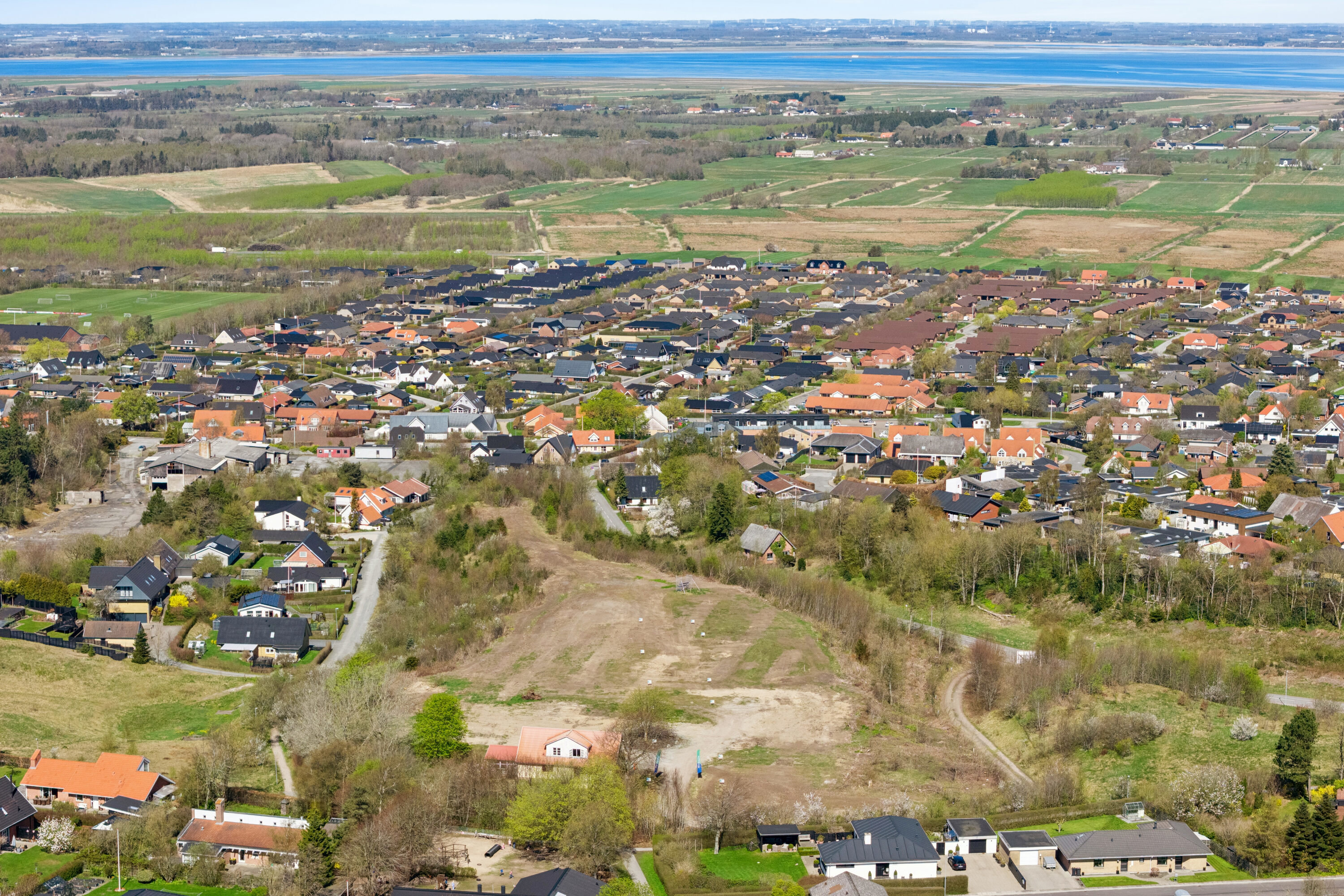 Fremhævet luftfoto billede i fuldskærmstilstand. Billede af Beethovensvej 7, Frejlev, 9200 Aalborg SV