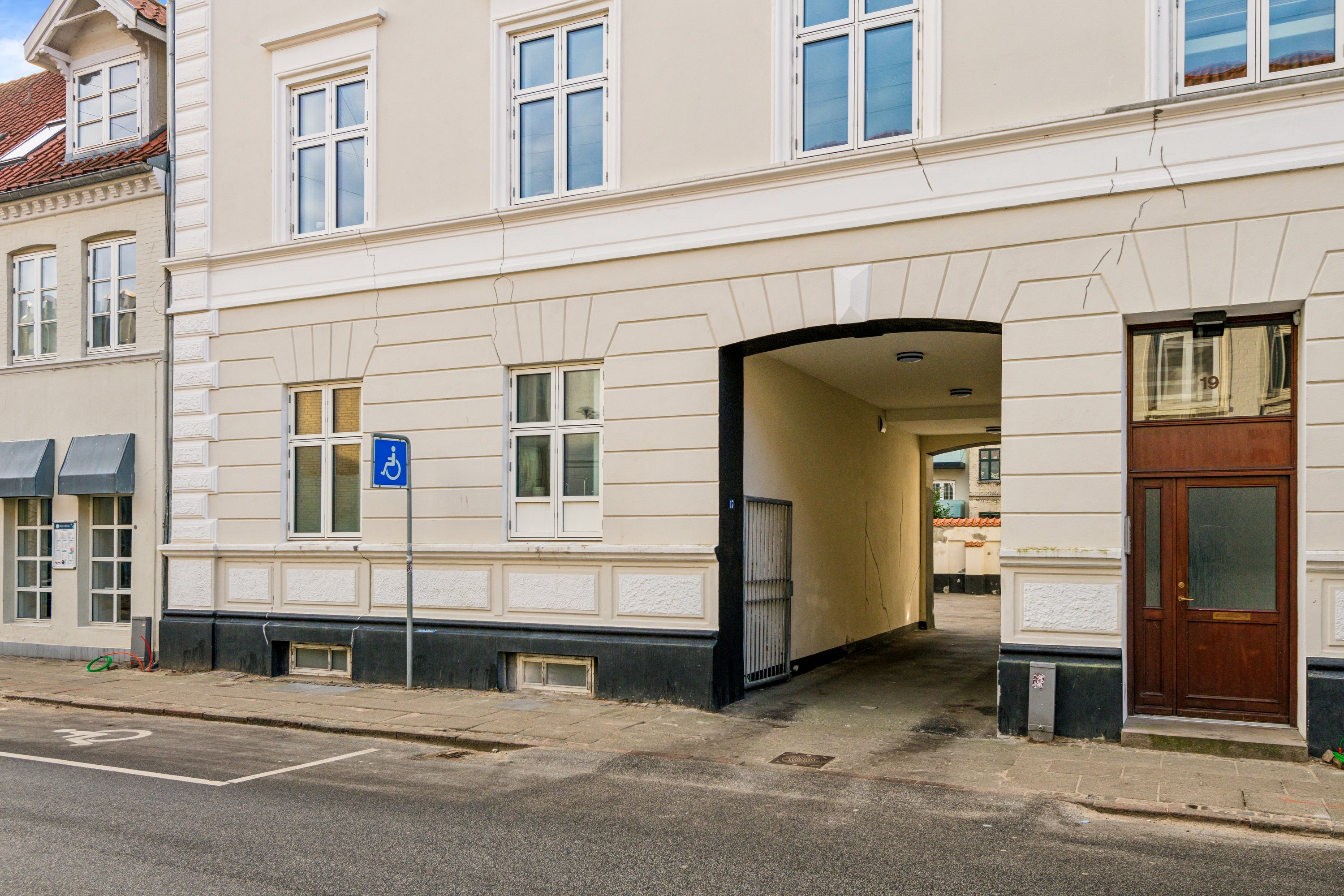 Fremhævet ejendom 1 billede i fuldskærmstilstand. Billede af Sankelmarksgade 17, st.., 9000 Aalborg