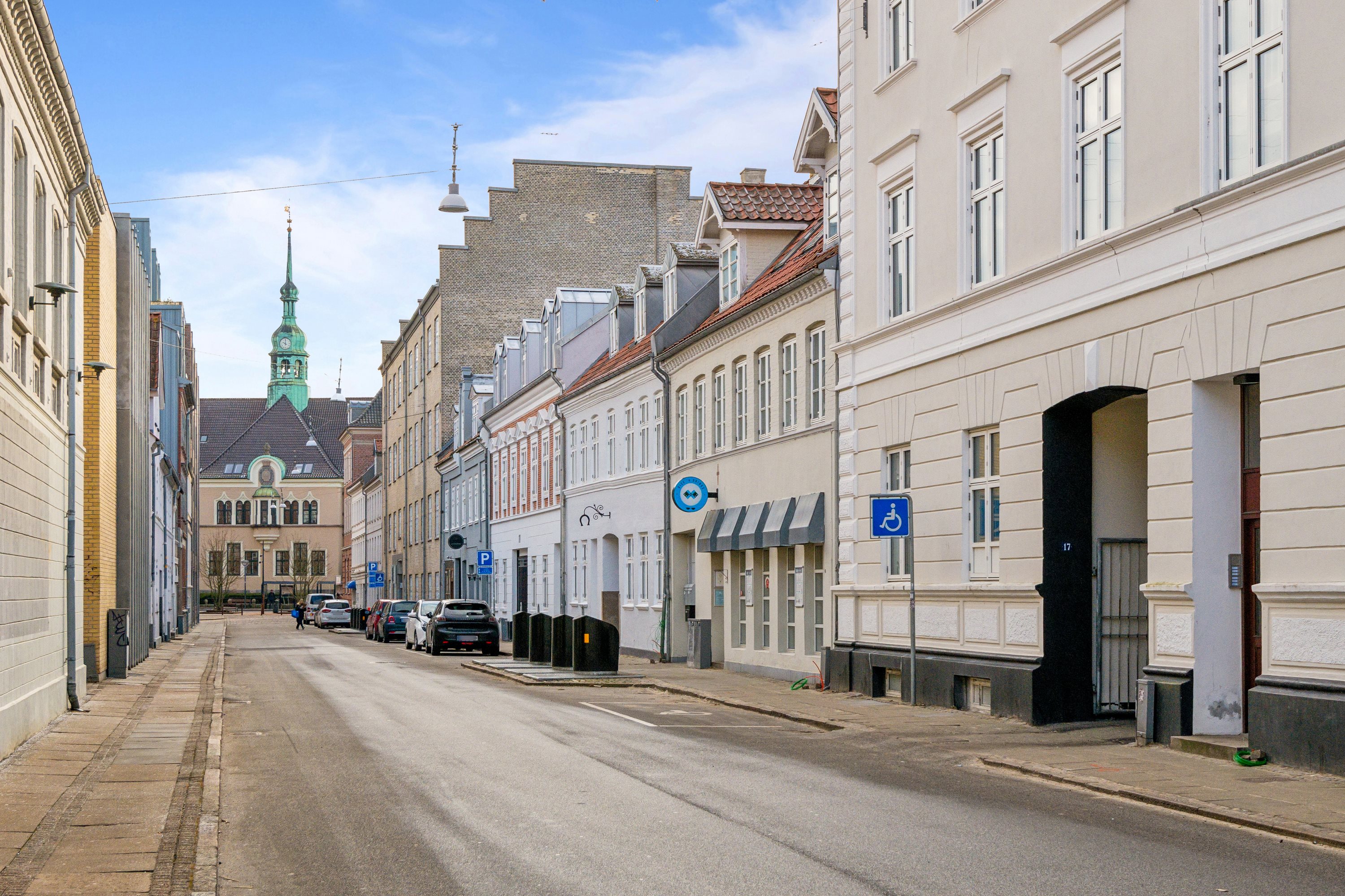 Fremhævet ejendom 1 billede i fuldskærmstilstand. Billede af Sankelmarksgade 17, st.., 9000 Aalborg