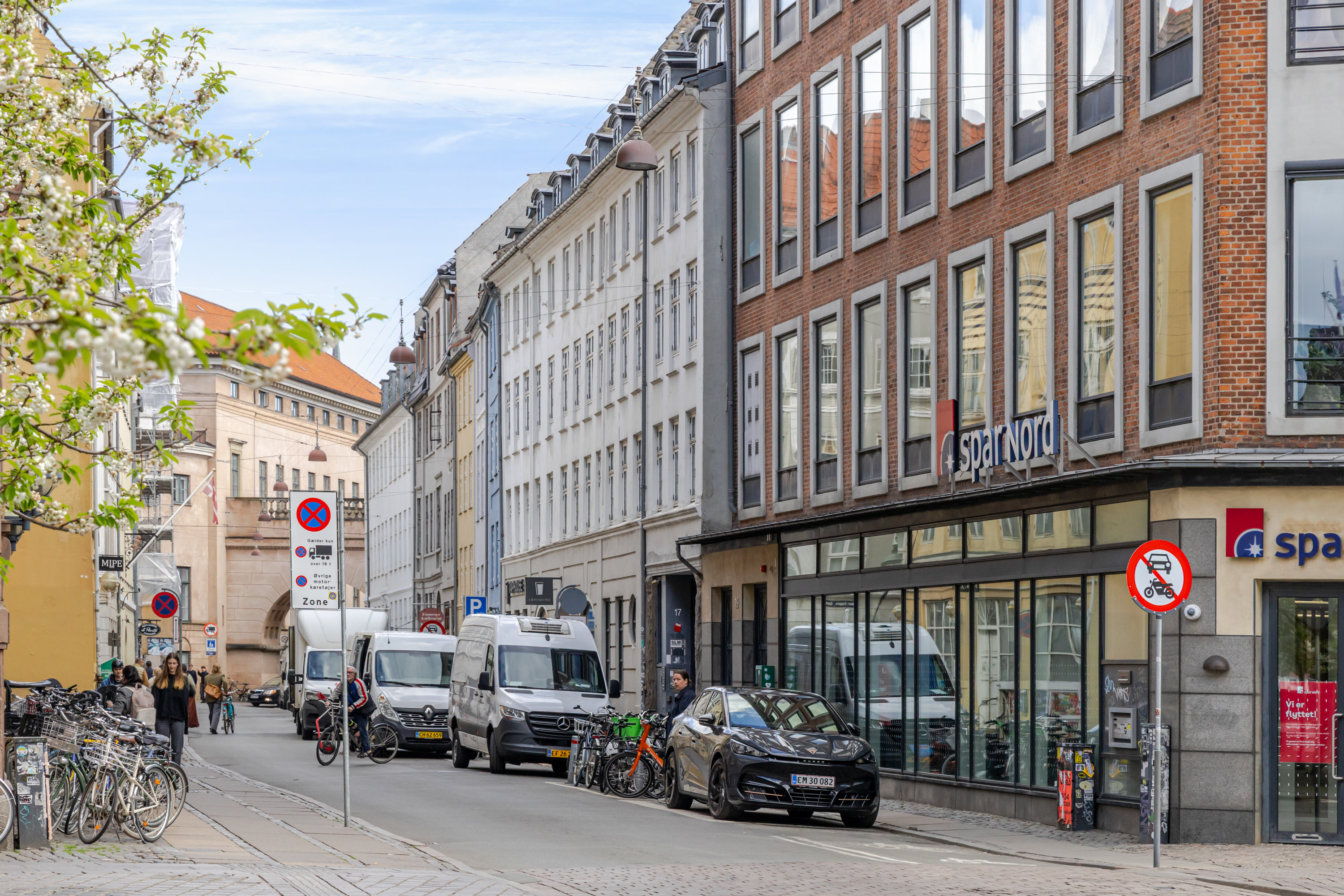 Fremhævet andet billede i fuldskærmstilstand. Billede af Lavendelstræde 17A, 1. th., 1462 København K