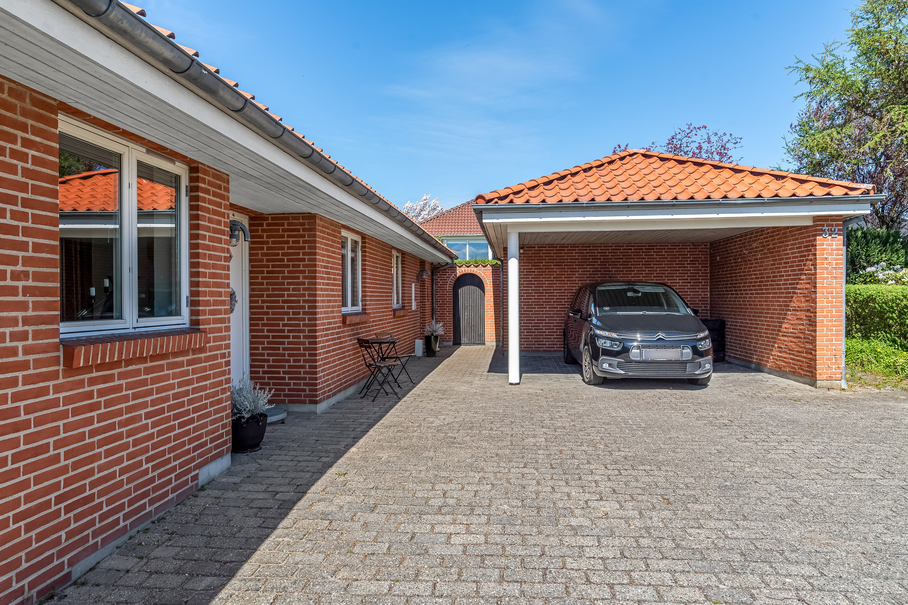 Fremhævet carport billede i fuldskærmstilstand. Billede af Vester Kirkebakke 32, Mejrup, 7500 Holstebro