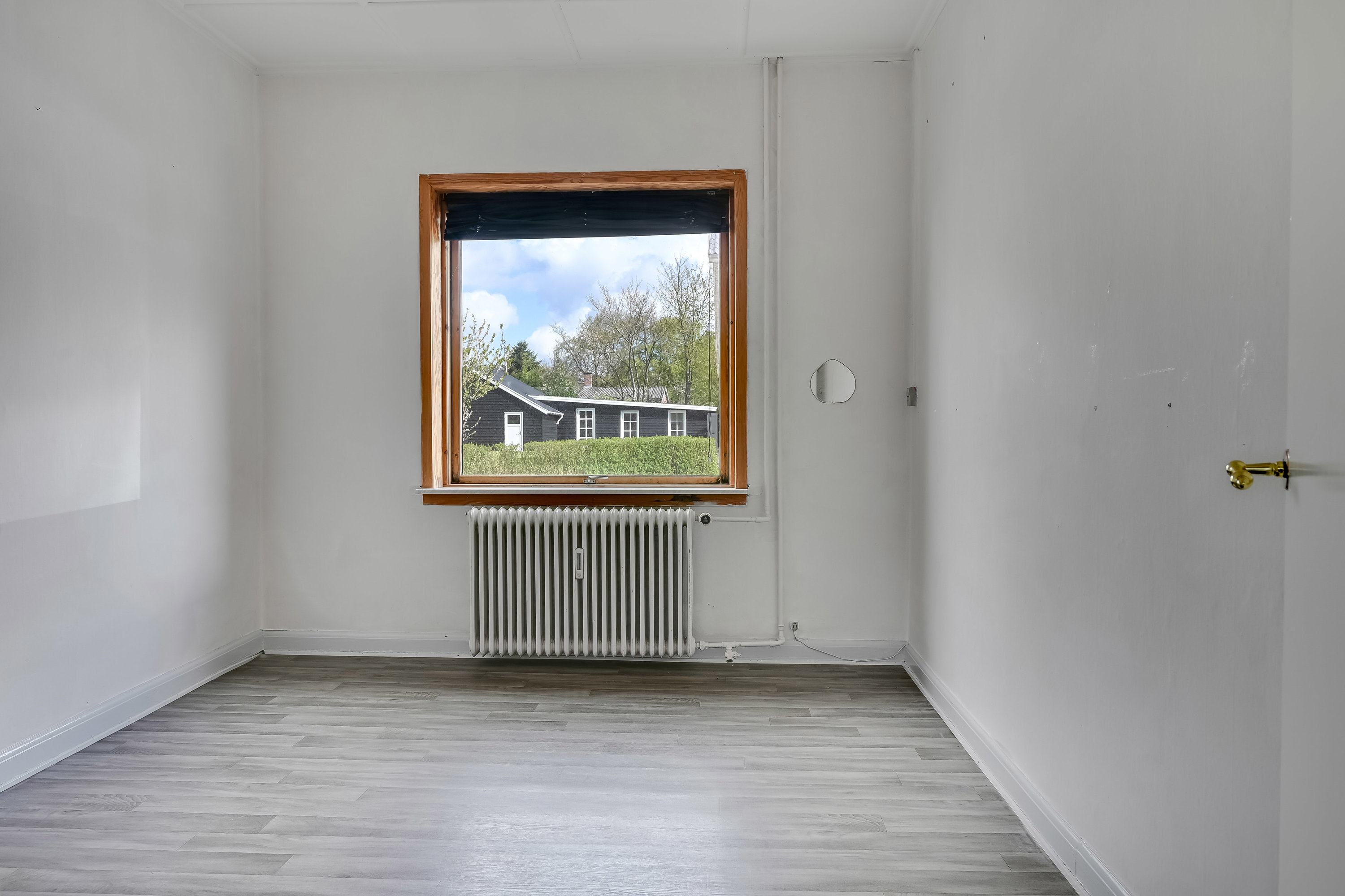 Fremhævet værelse billede i fuldskærmstilstand. Billede af Stationsvej 19, Vrøgum, 6840 Oksbøl