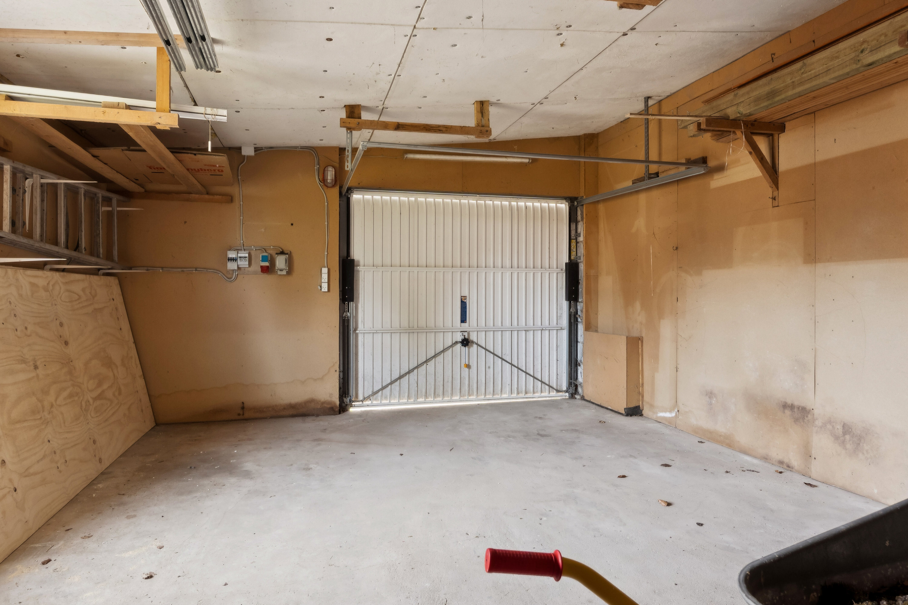 Fremhævet garage billede i fuldskærmstilstand. Billede af Tingvej 10, 4690 Haslev