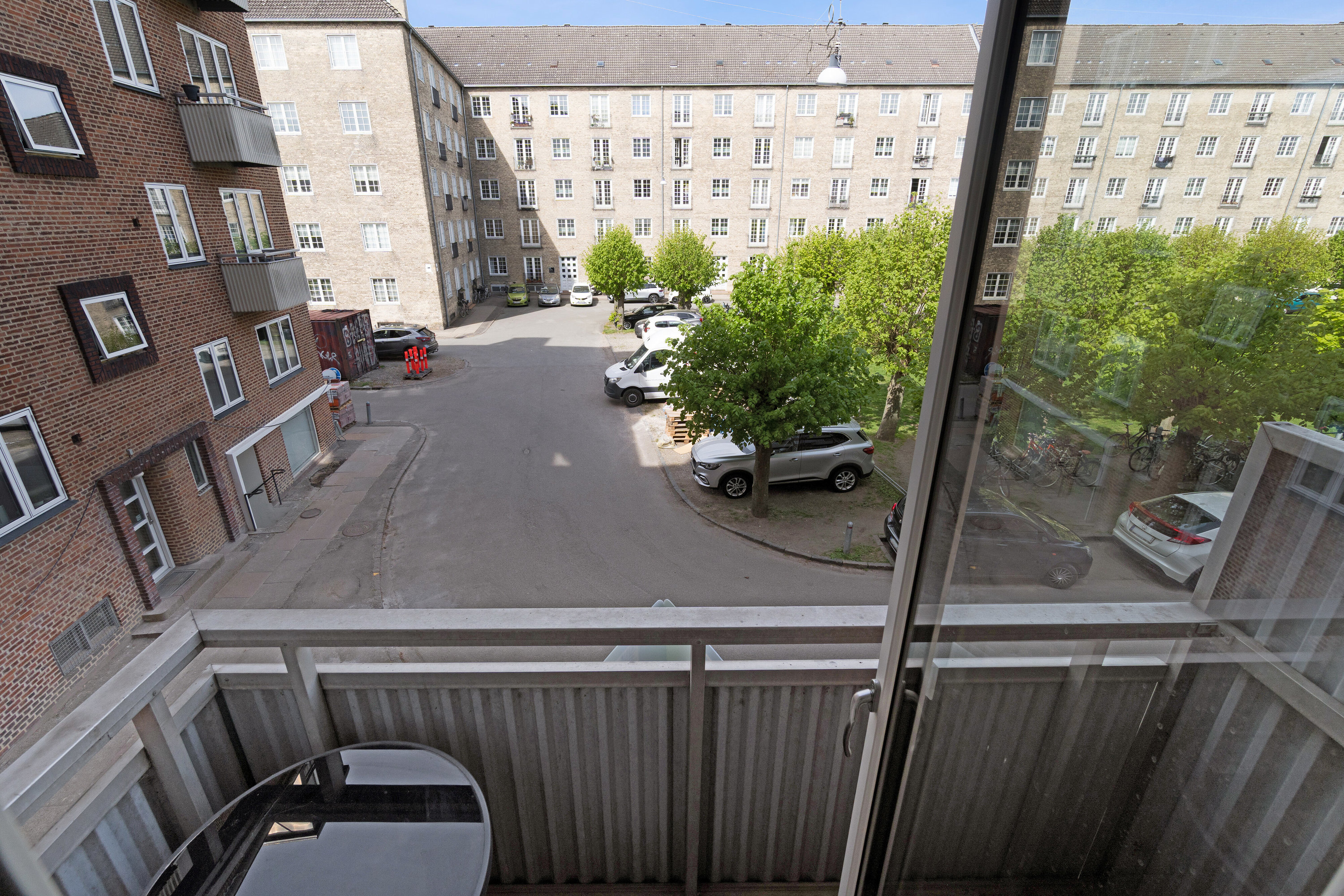 Fremhævet altan billede i fuldskærmstilstand. Billede af Dalføret 13, 1. th., 2300 København S