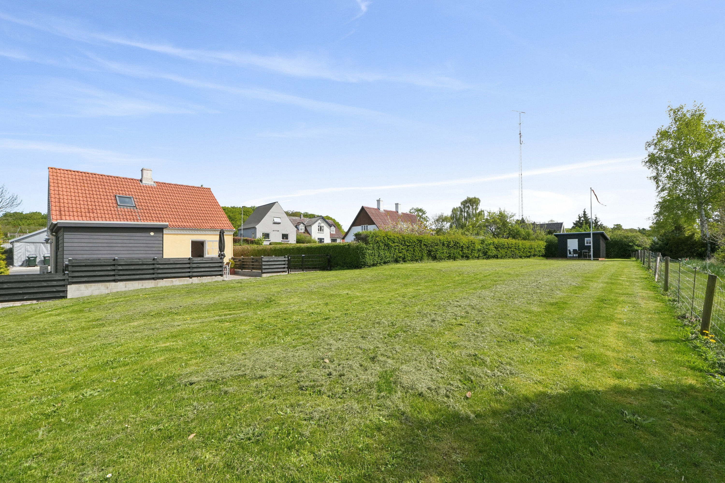Fremhævet set fra haven billede i fuldskærmstilstand. Billede af Østergade 74, Lohals, 5953 Tranekær