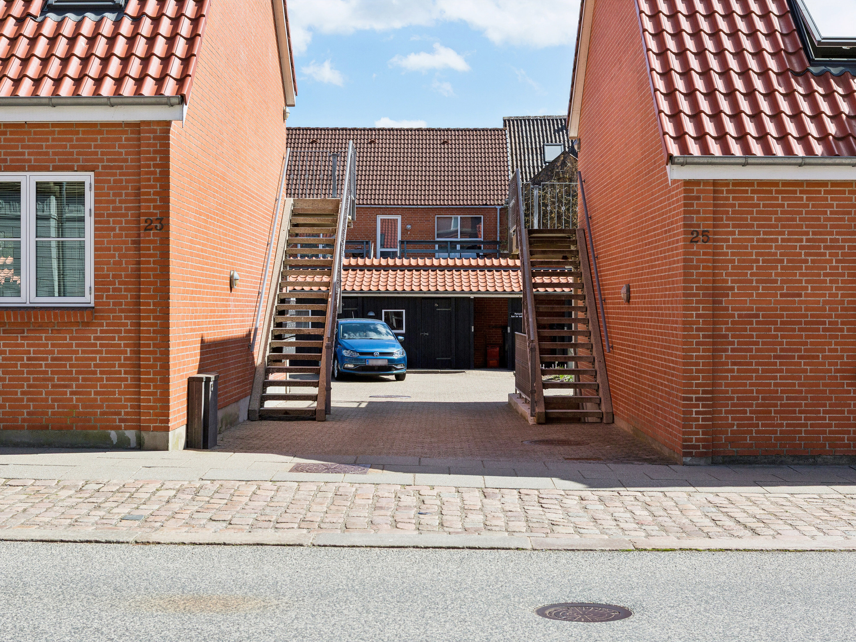 Fremhævet udendørs billede i fuldskærmstilstand. Billede af Dronningensgade 23C, 9800 Hjørring