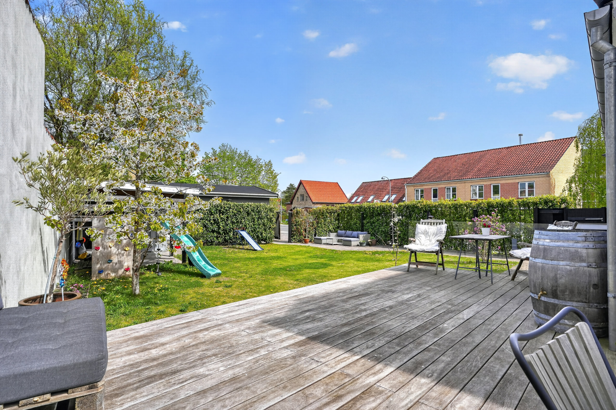 Fremhævet terrasse billede i fuldskærmstilstand. Billede af Niels Bohrs Alle 38, 2860 Søborg