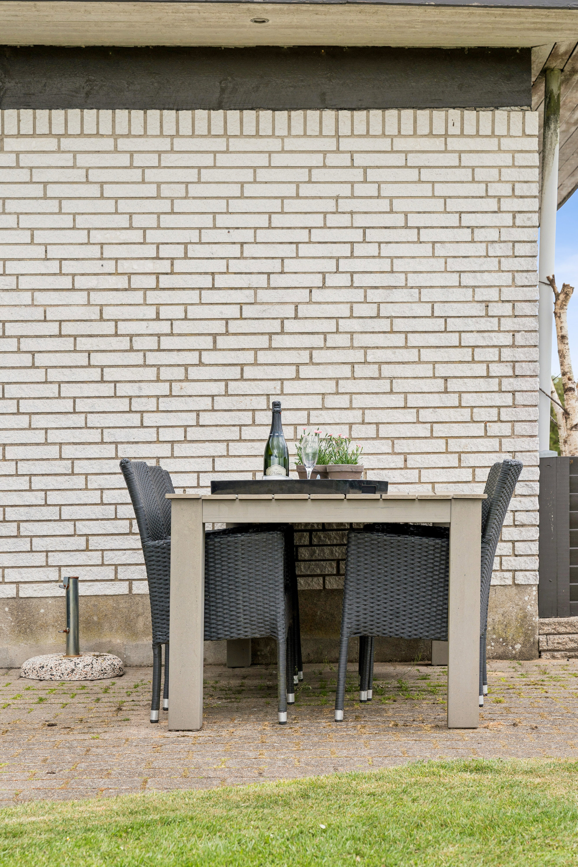 Fremhævet terrasse billede i fuldskærmstilstand. Billede af Søllingdalvej 82, 7250 Hejnsvig