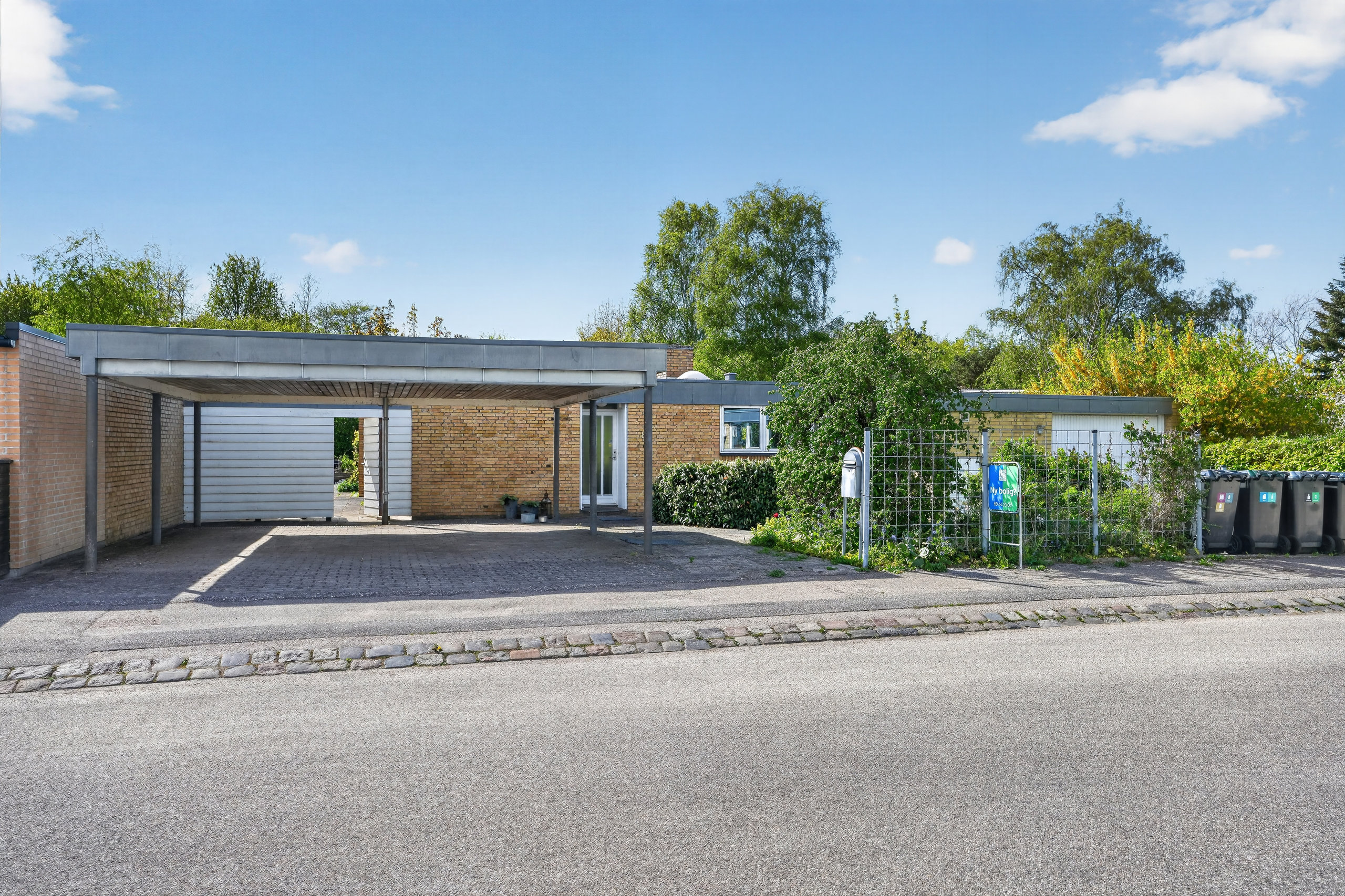 Fremhævet garage billede i fuldskærmstilstand. Billede af Dalen 8, 4300 Holbæk