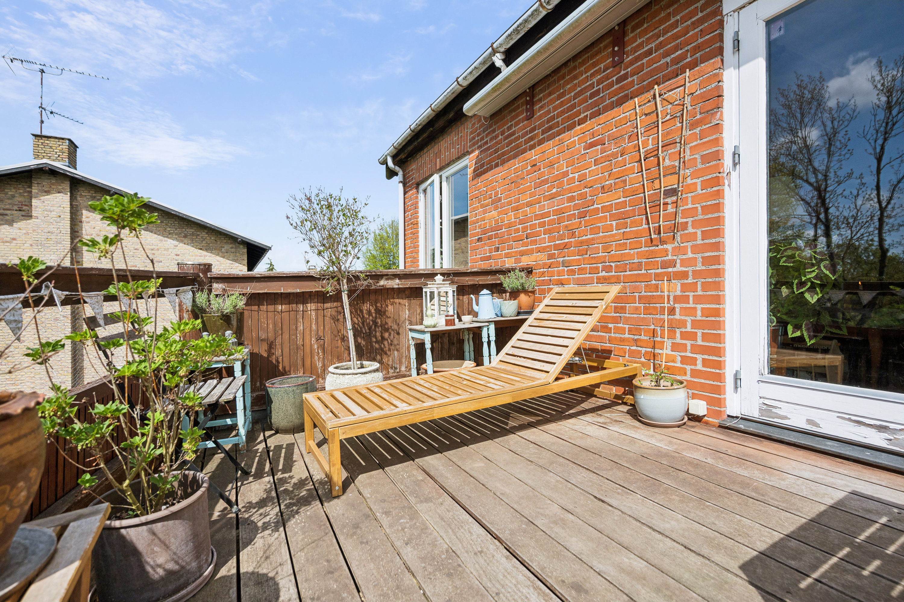 Fremhævet terrasse billede i fuldskærmstilstand. Billede af Engdals Allé 31, 1., 2500 Valby