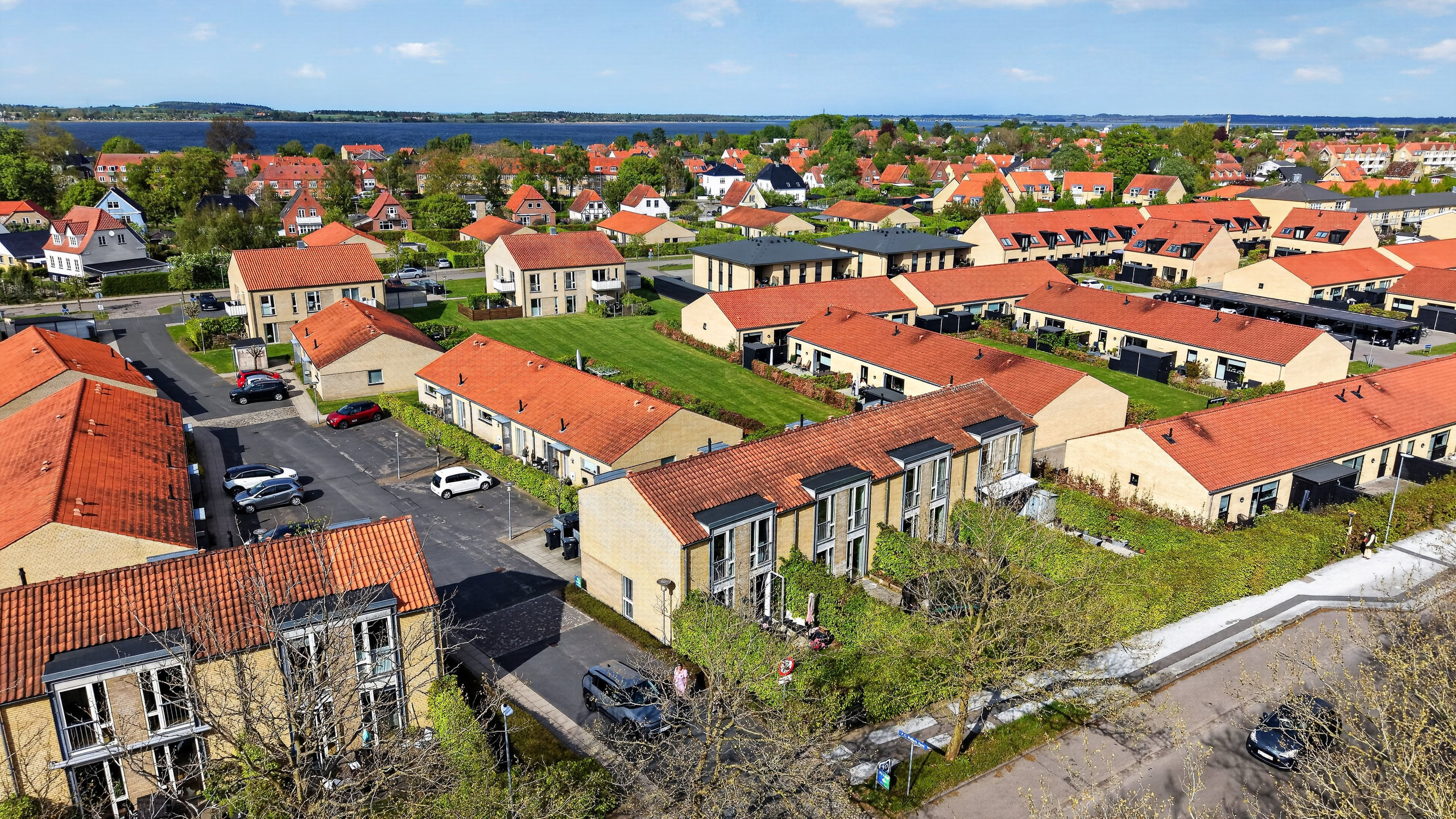 Fremhævet luftfoto billede i fuldskærmstilstand. Billede af P.C Müllers Have 2, 4300 Holbæk