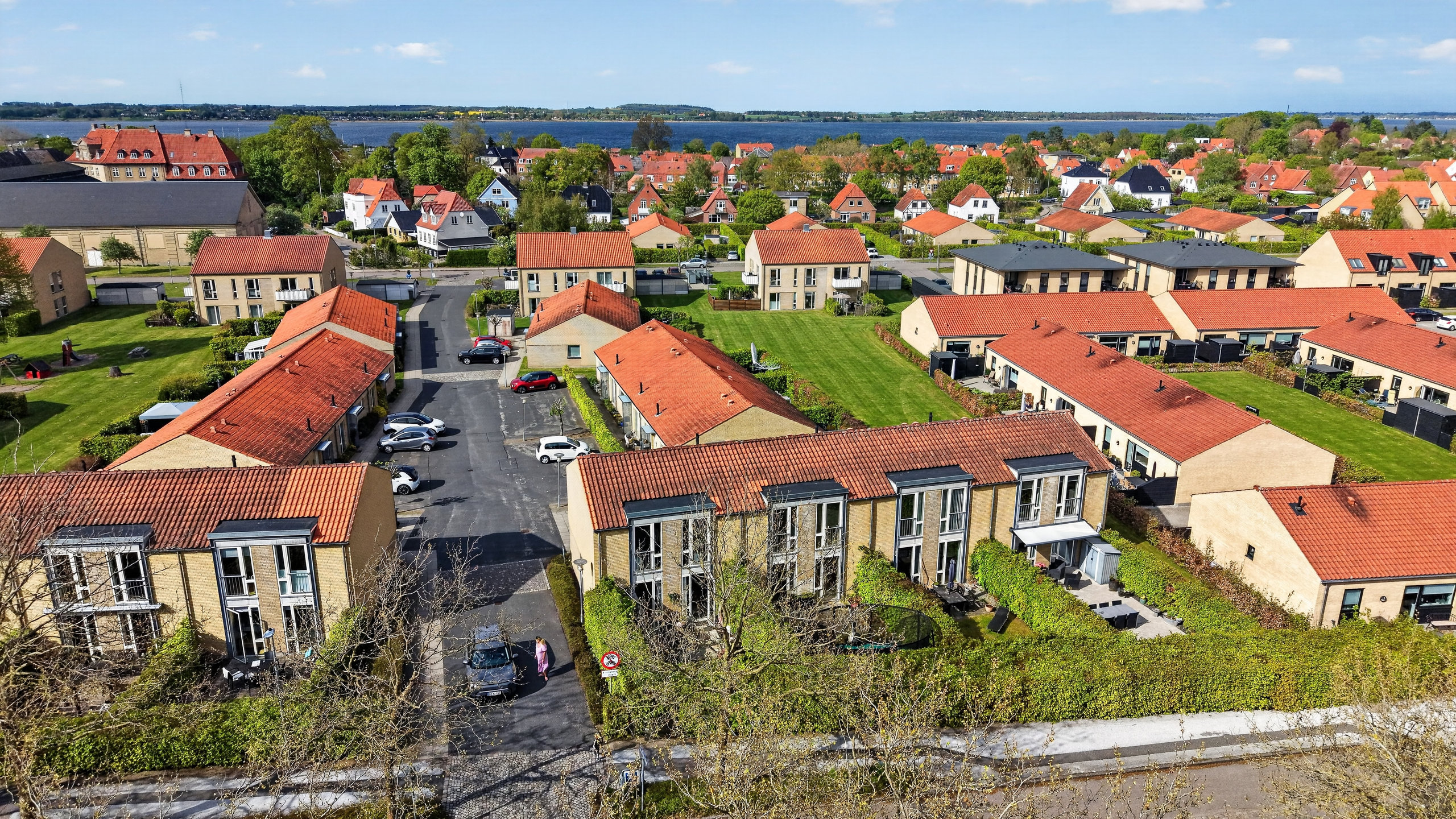 Fremhævet luftfoto billede i fuldskærmstilstand. Billede af P.C Müllers Have 2, 4300 Holbæk