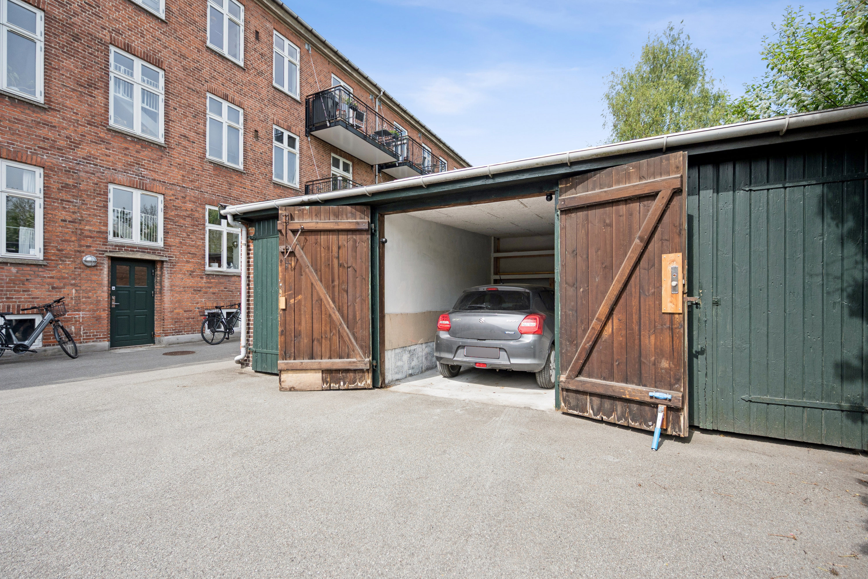Fremhævet andet billede i fuldskærmstilstand. Billede af Nakskovvej 17, st.. tv., 2500 Valby