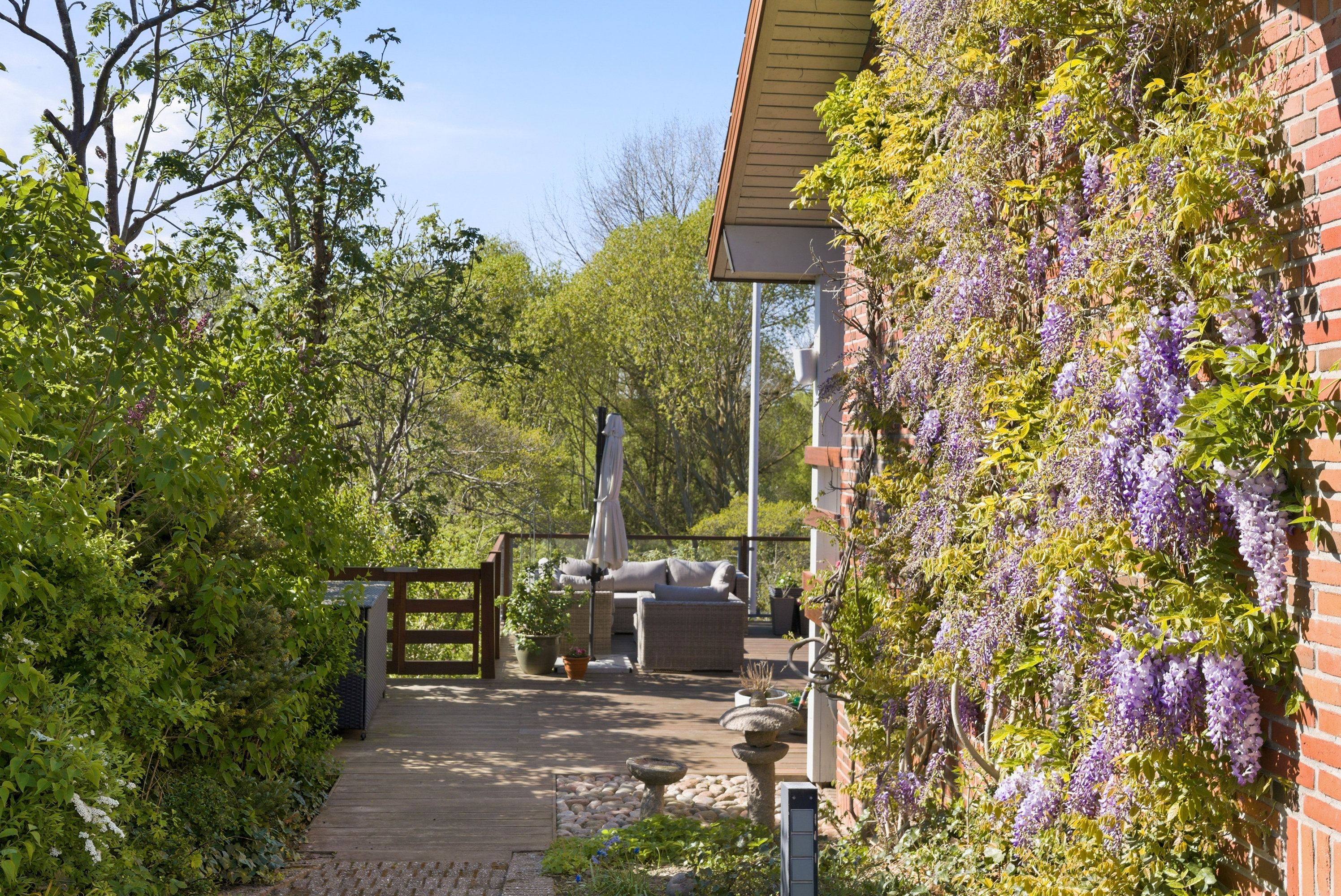 Fremhævet terrasse billede i fuldskærmstilstand. Billede af Rypebakken 32, Snestrup, 5210 Odense NV
