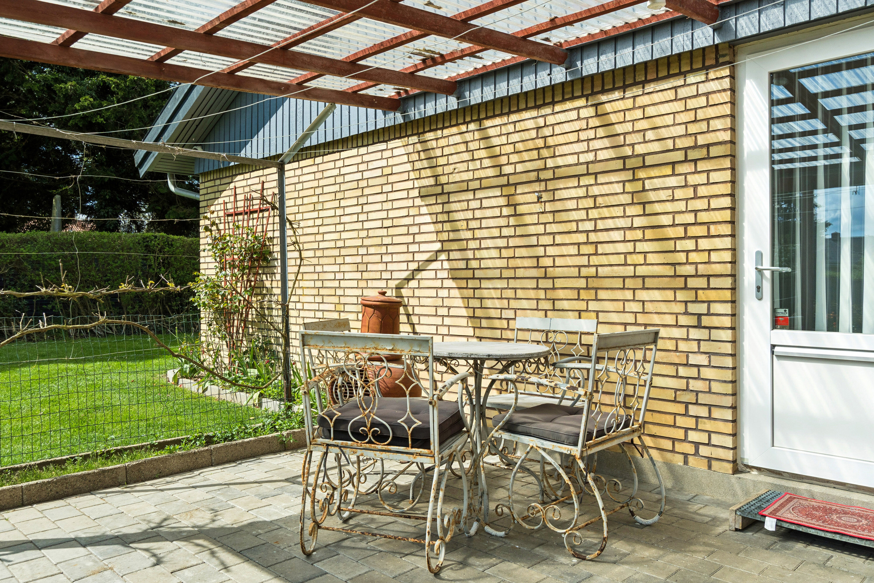 Fremhævet overdækket terrasse billede i fuldskærmstilstand. Billede af Rosenkildevej 84, 4200 Slagelse