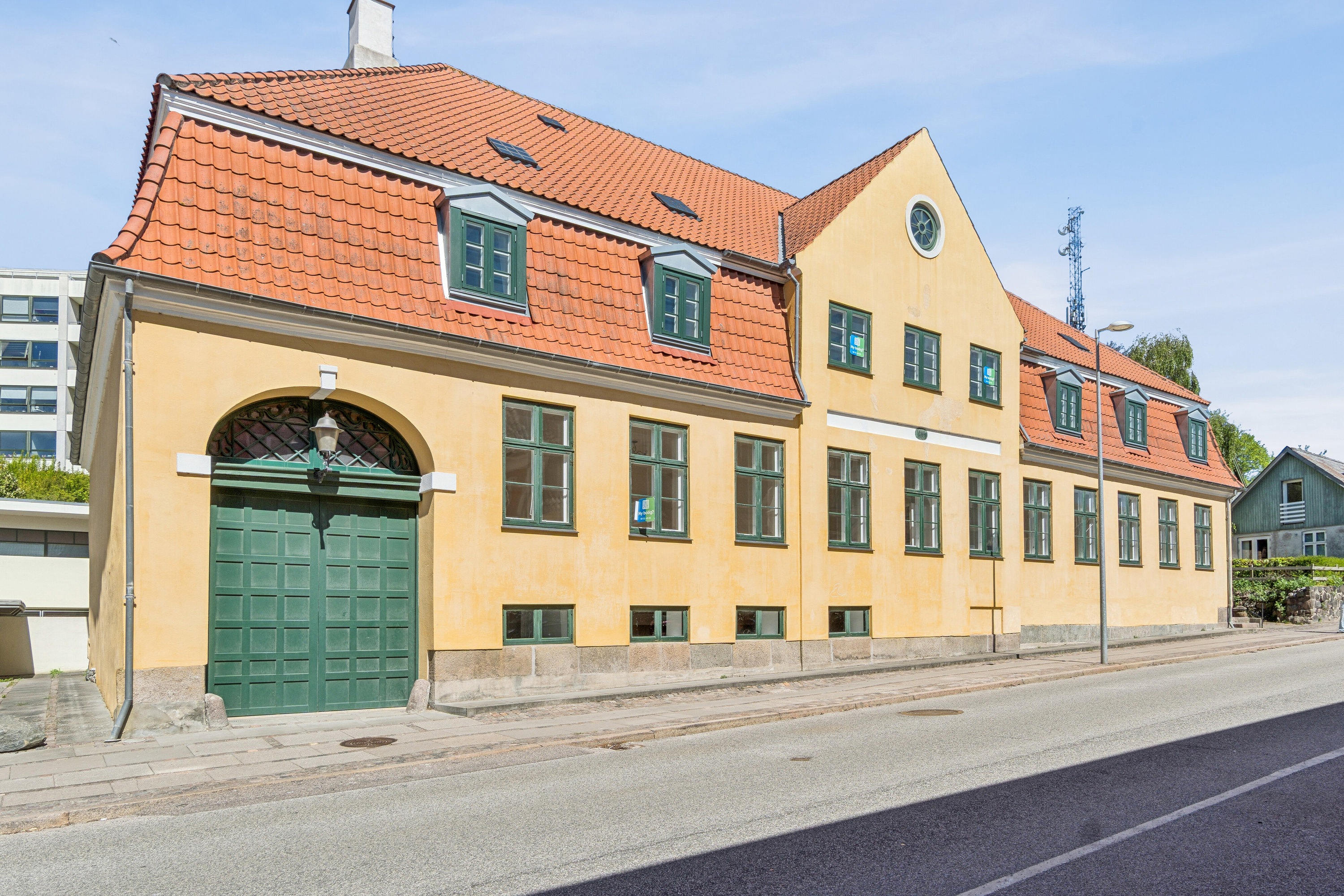 Fremhævet set fra vejen billede i fuldskærmstilstand. Billede af Kordilgade 83A, st.., 4400 Kalundborg
