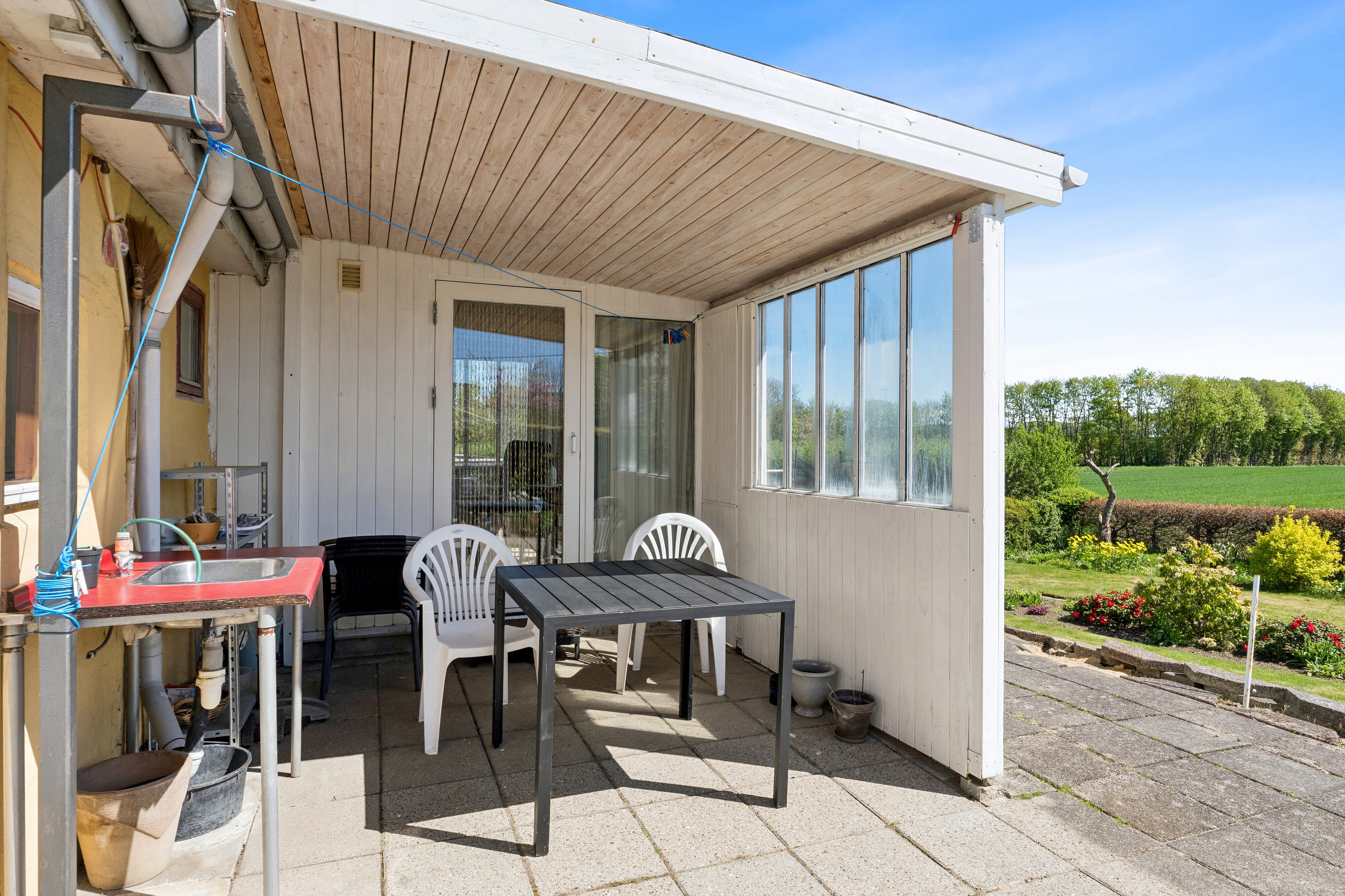 Fremhævet terrasse billede i fuldskærmstilstand. Billede af Vinderslevvej 44, Vinderslev, 8620 Kjellerup
