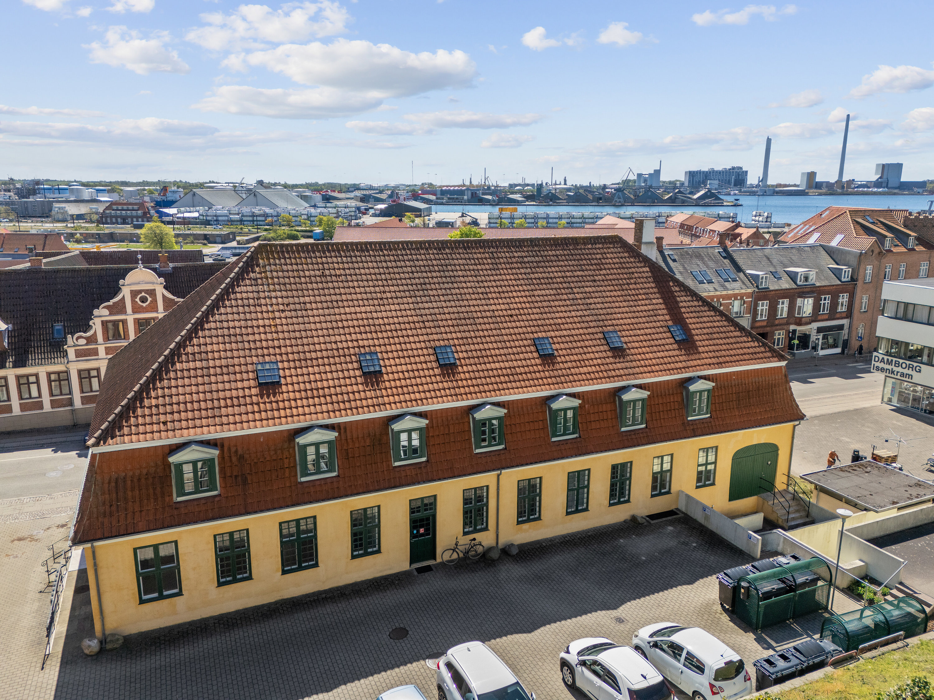 Fremhævet luftfoto billede i fuldskærmstilstand. Billede af Kordilgade 83A, st.., 4400 Kalundborg