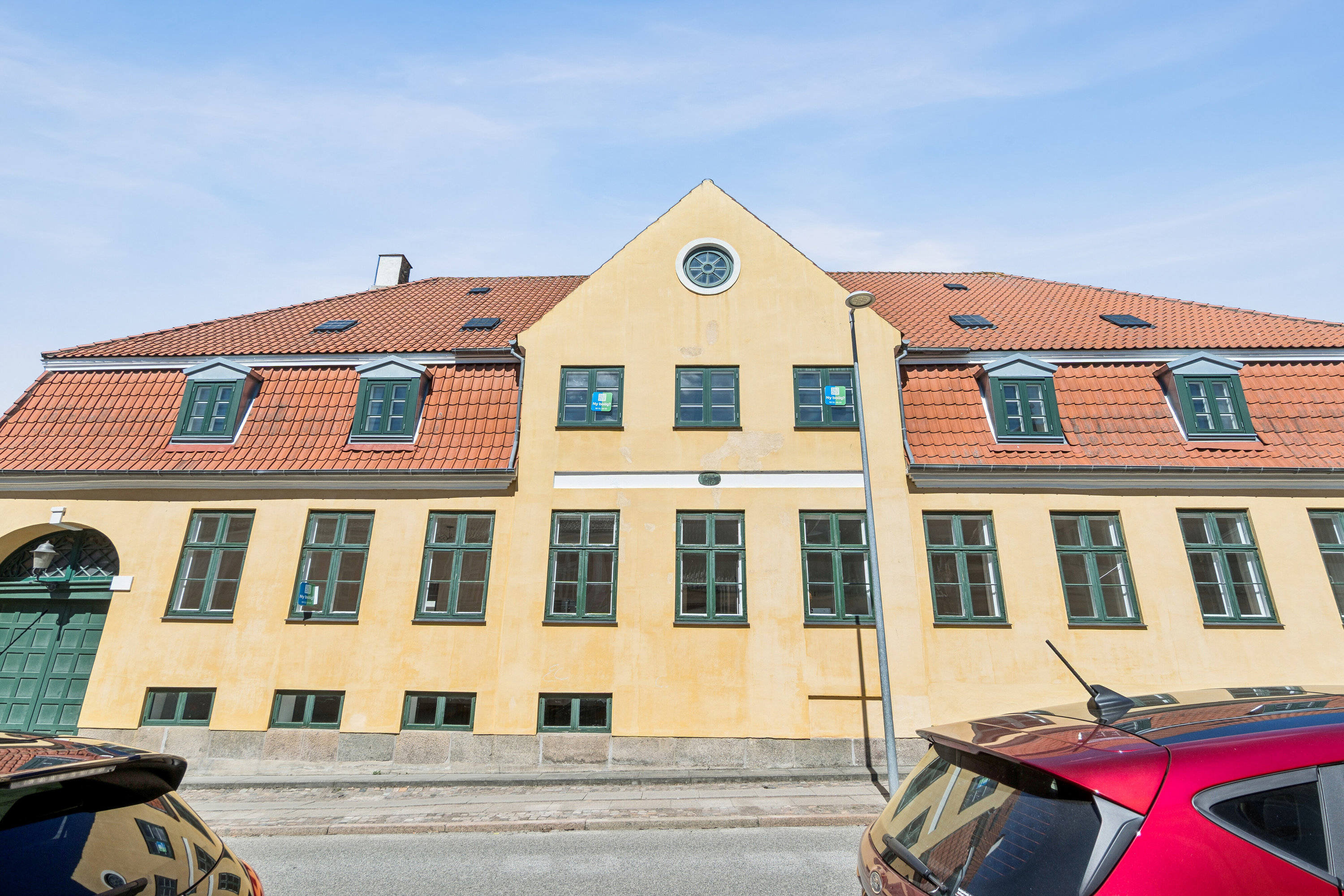 Fremhævet set fra vejen billede i fuldskærmstilstand. Billede af Kordilgade 83B, 1. tv., 4400 Kalundborg