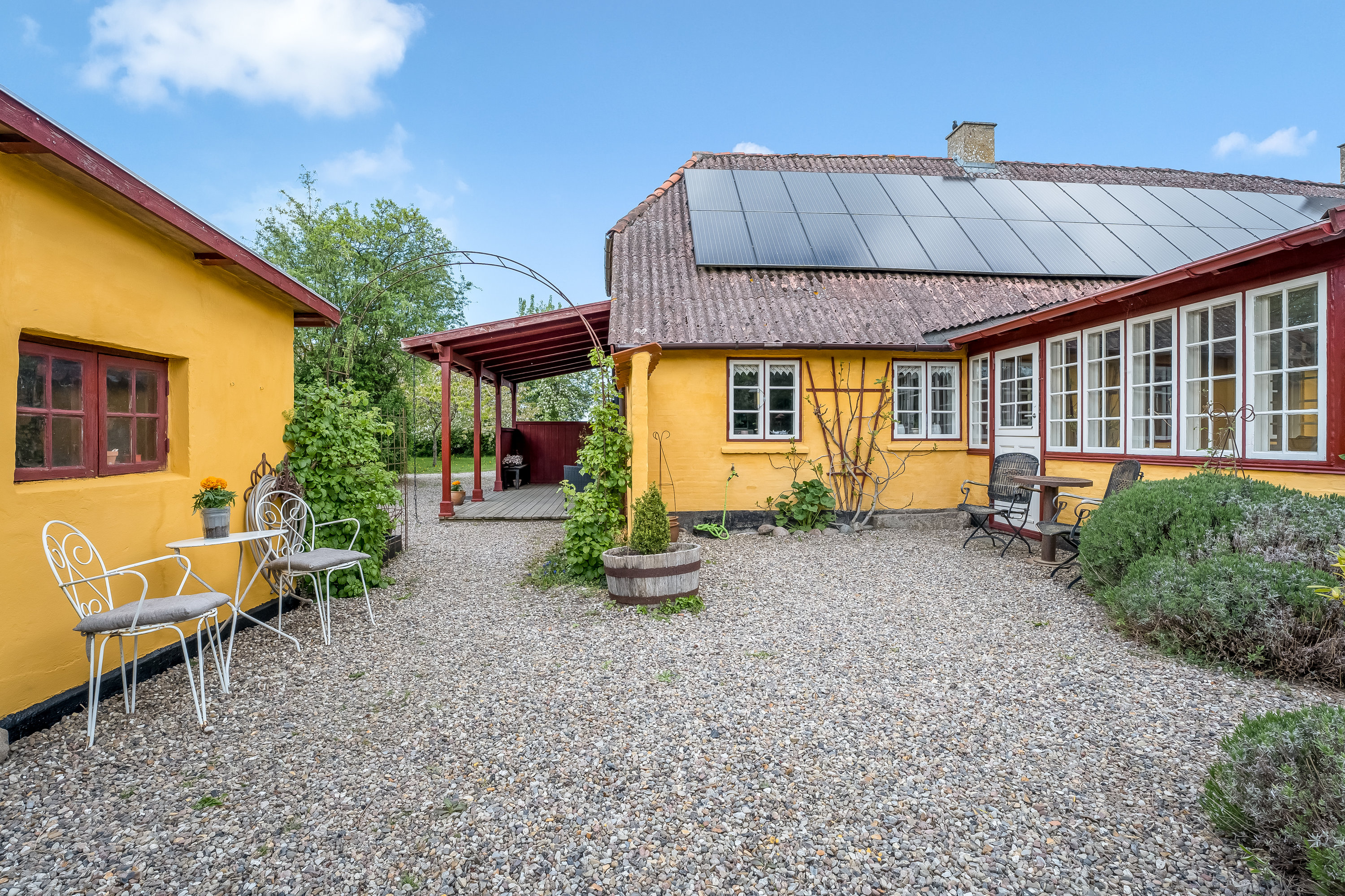 Fremhævet facade billede i fuldskærmstilstand. Billede af Bursøvej 11, Bursø, 4930 Maribo