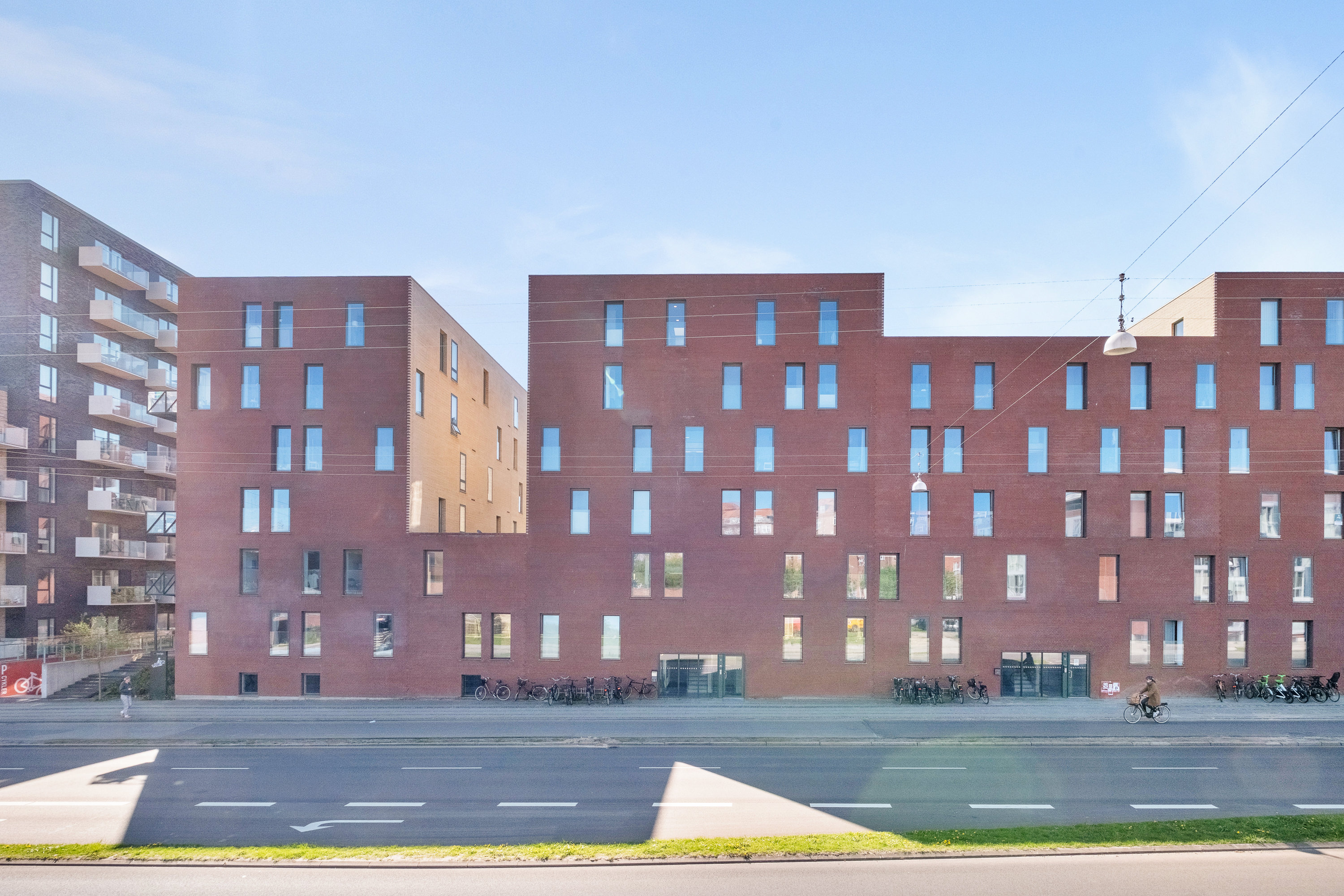 Fremhævet facade billede i fuldskærmstilstand. Billede af Silkeborgvej 3, st.. 2., 8000 Aarhus C