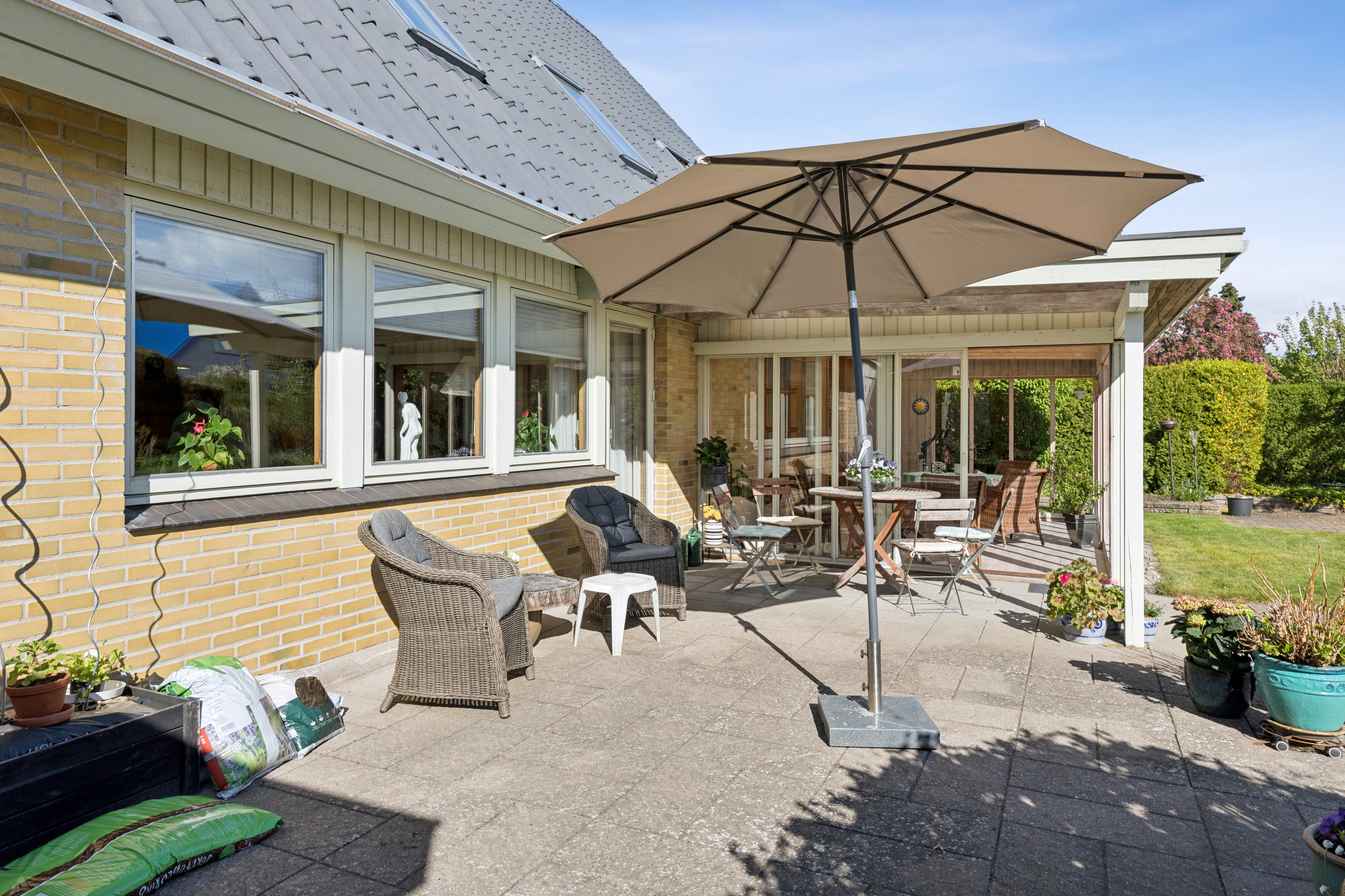 Fremhævet terrasse billede i fuldskærmstilstand. Billede af Kirkestien 19, Sengeløse, 2630 Taastrup