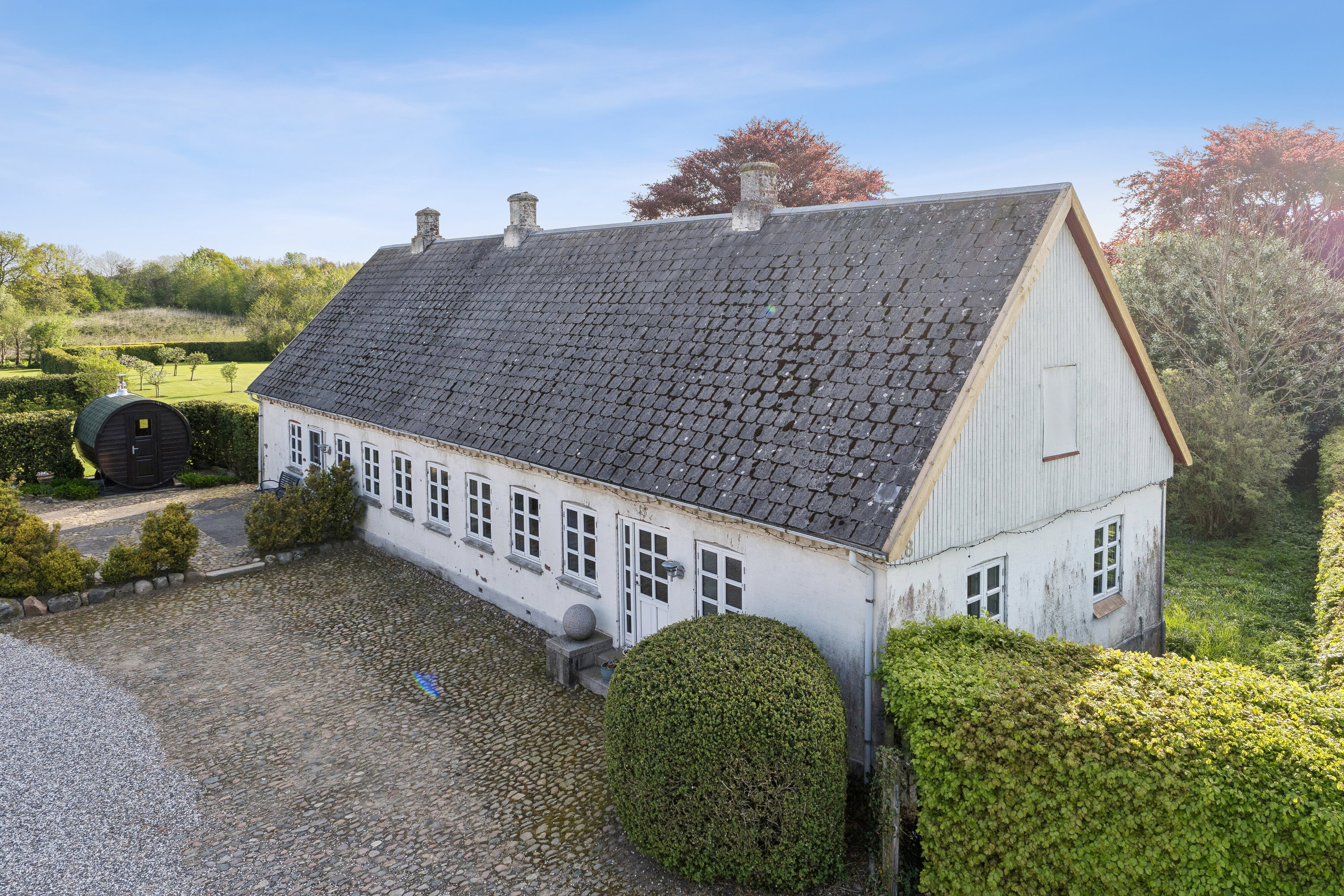 Fremhævet set fra vejen billede i fuldskærmstilstand. Billede af Haugevej 18, Skovhus, 8620 Kjellerup