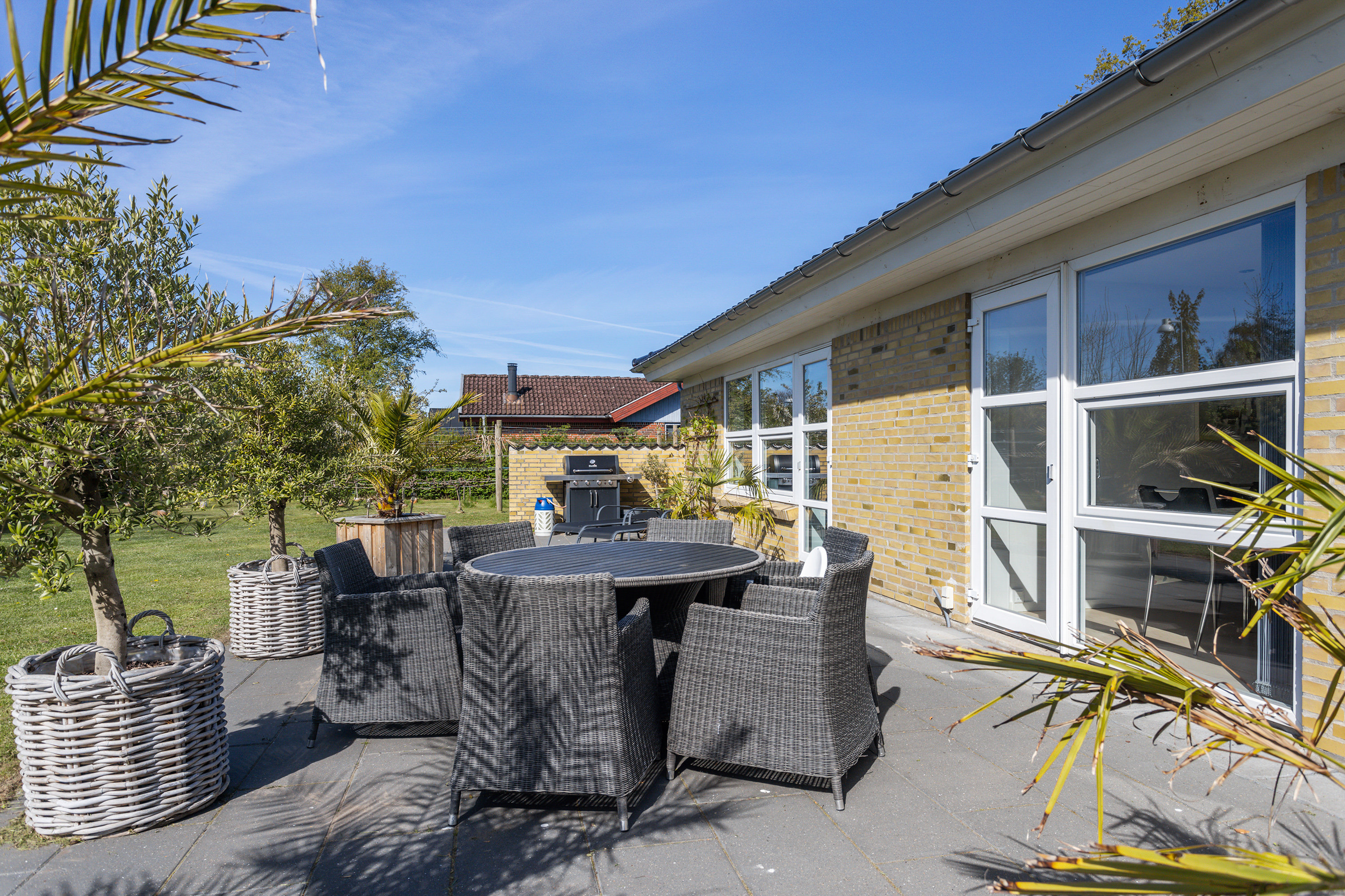 Fremhævet terrasse billede i fuldskærmstilstand. Billede af Allingevej 10, 9900 Frederikshavn