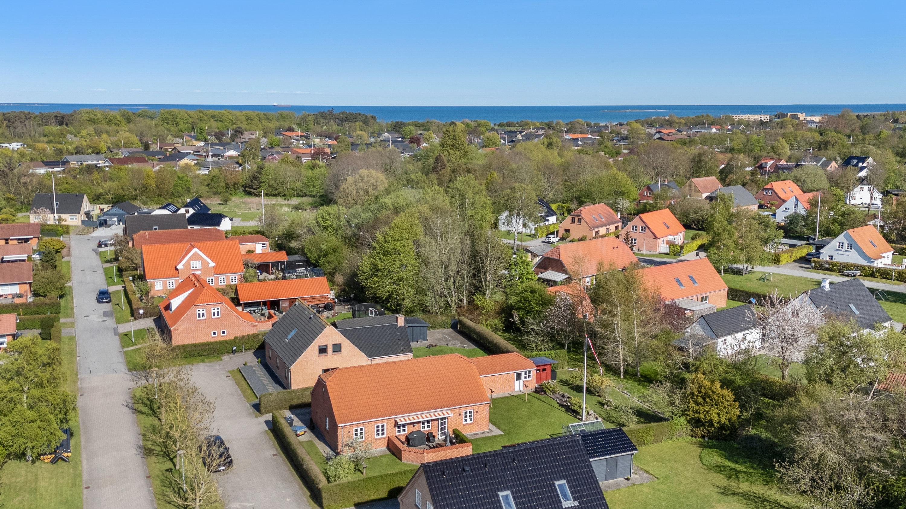Fremhævet luftfoto billede i fuldskærmstilstand. Billede af Askekrogen 8, 9900 Frederikshavn