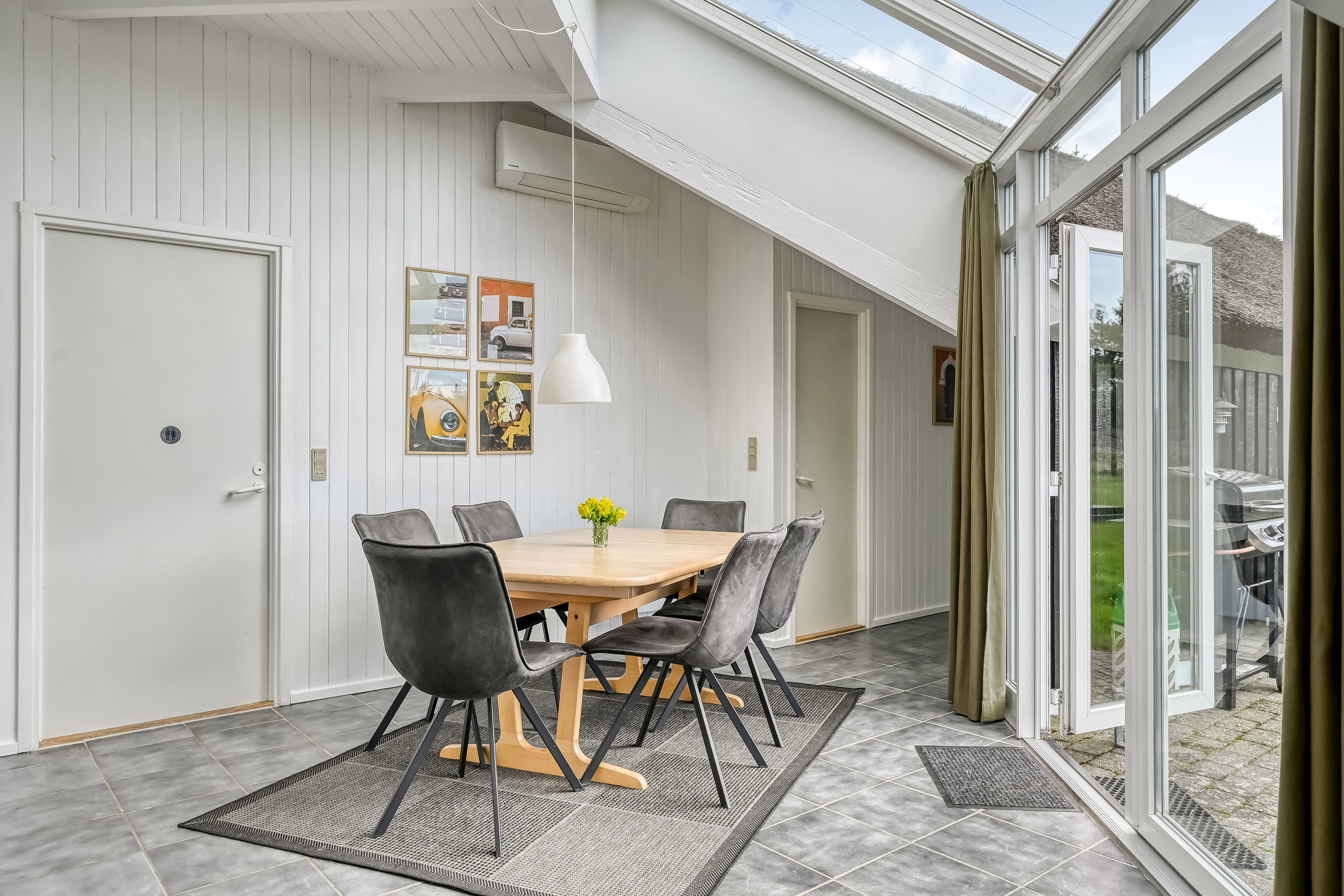 Fremhævet stue billede i fuldskærmstilstand. Billede af Fugltoft 4, 6853 Vejers Strand