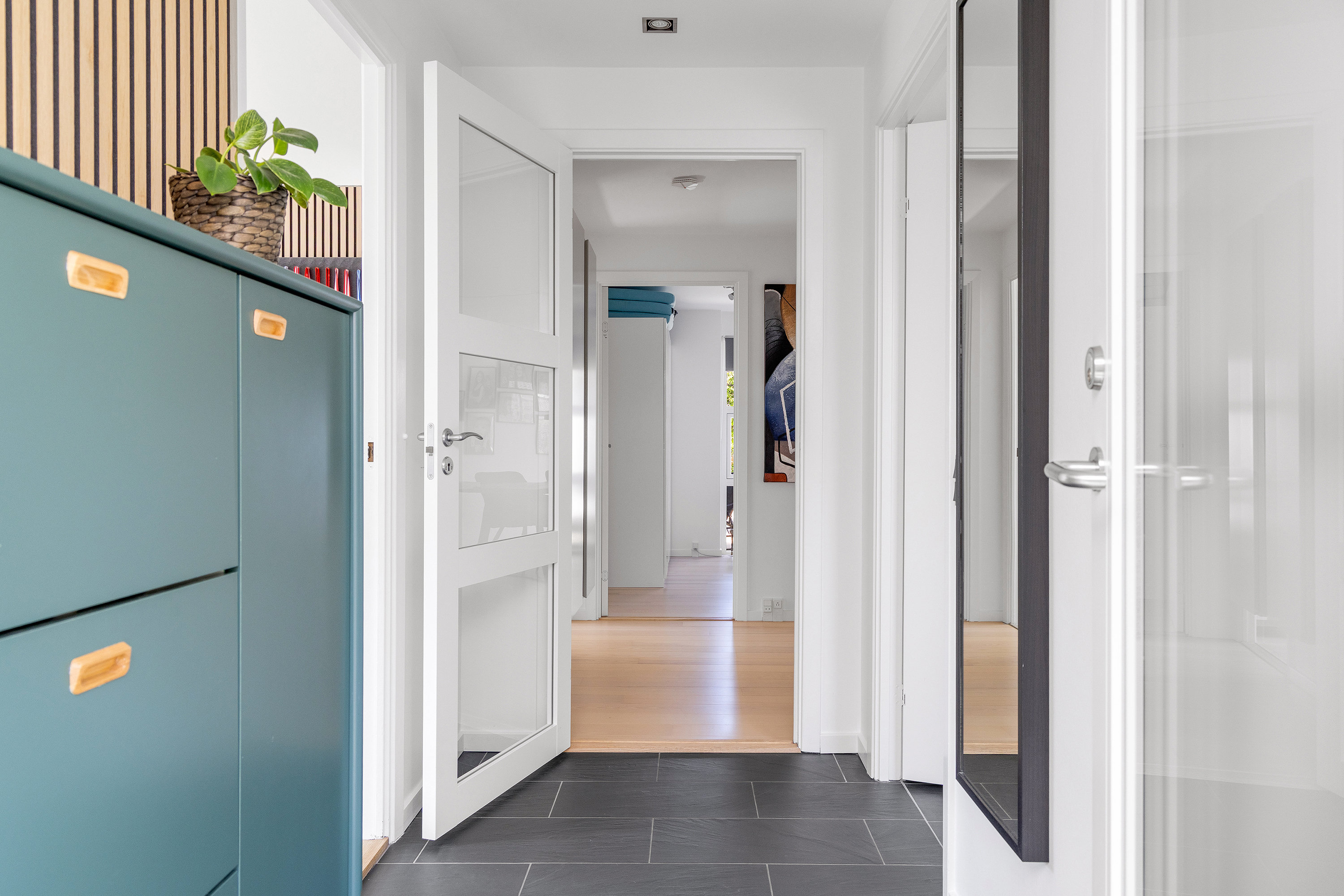 Fremhævet entré billede i fuldskærmstilstand. Billede af Vølundsvej 15, 3650 Ølstykke