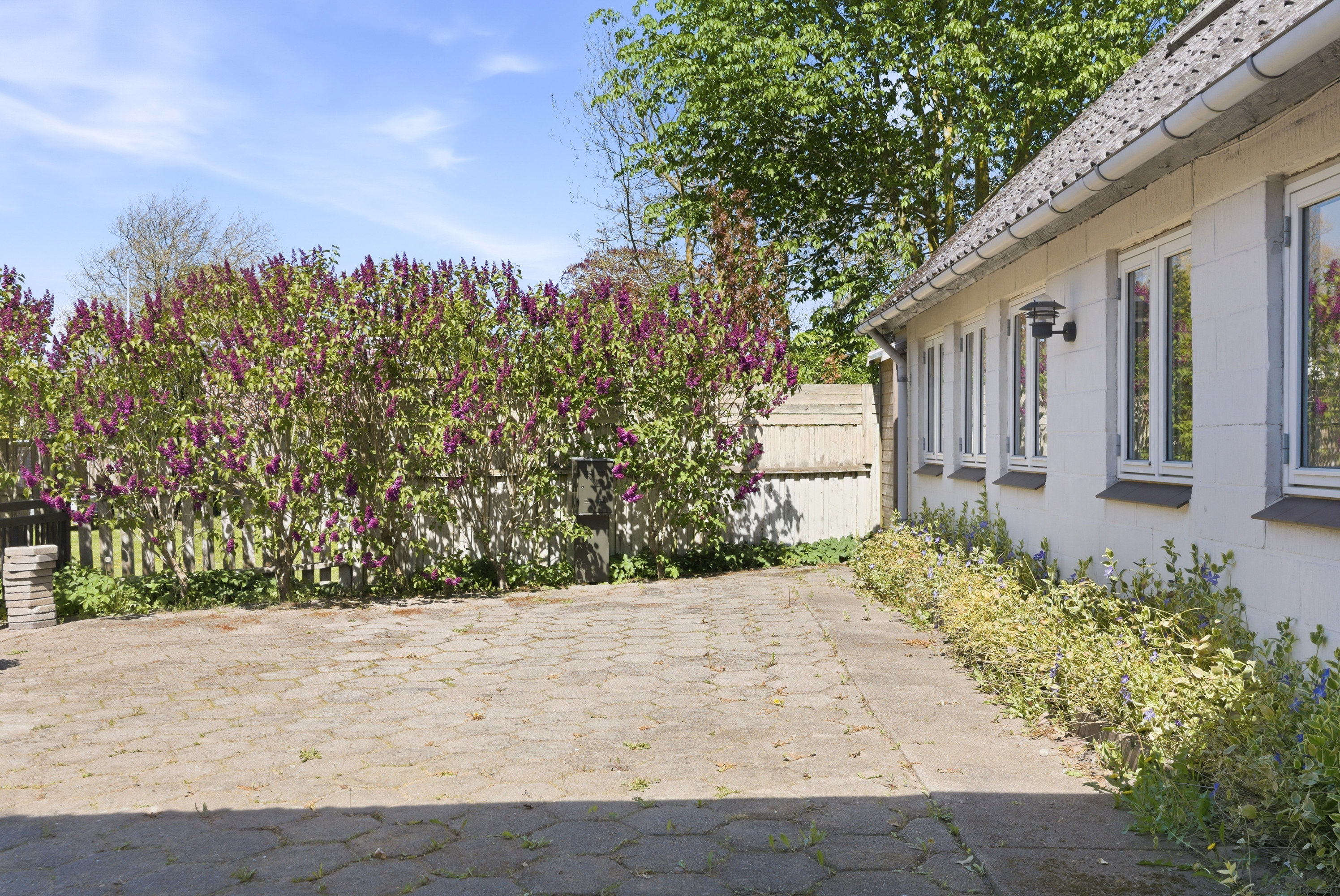 Fremhævet facade billede i fuldskærmstilstand. Billede af Kirkevej 33, Nr Højrup, 5450 Otterup
