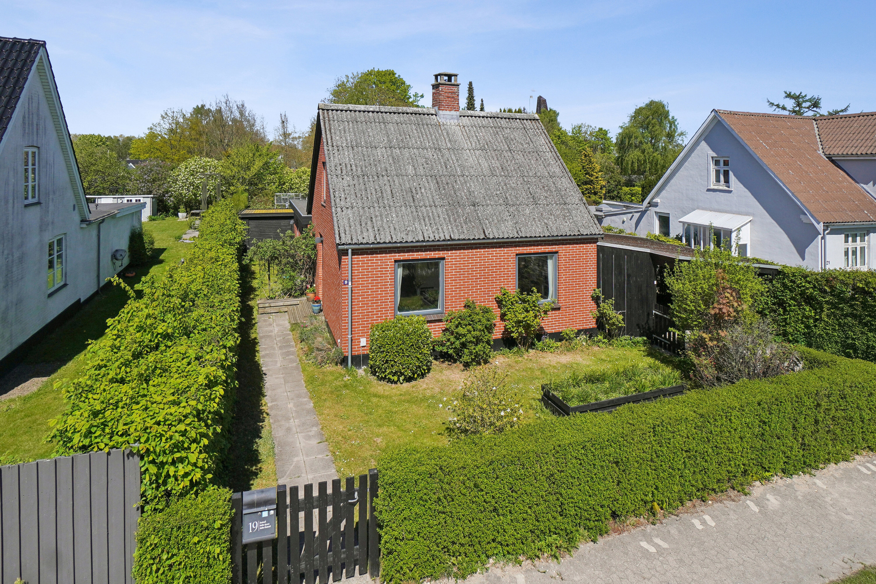 Fremhævet facade billede i fuldskærmstilstand. Billede af Gammel Vindingevej 19, 4000 Roskilde